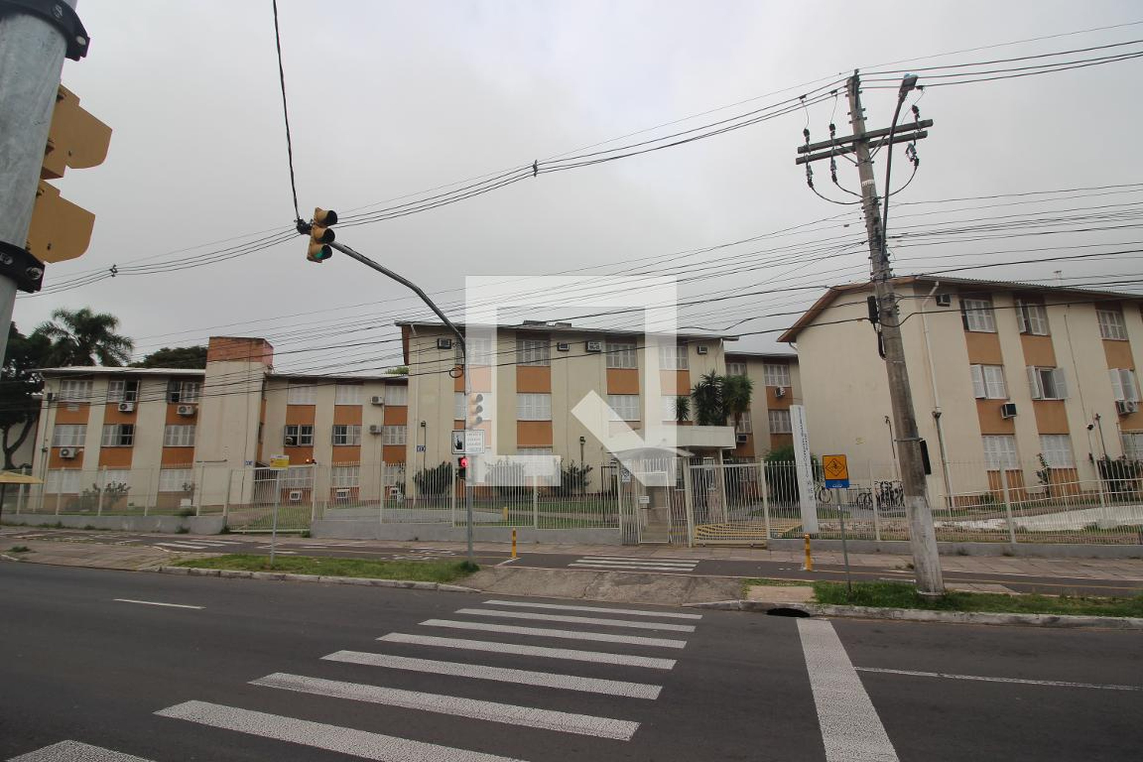 Fachada do Condomínio Condomínio em Avenida Wenceslau Escobar, 945