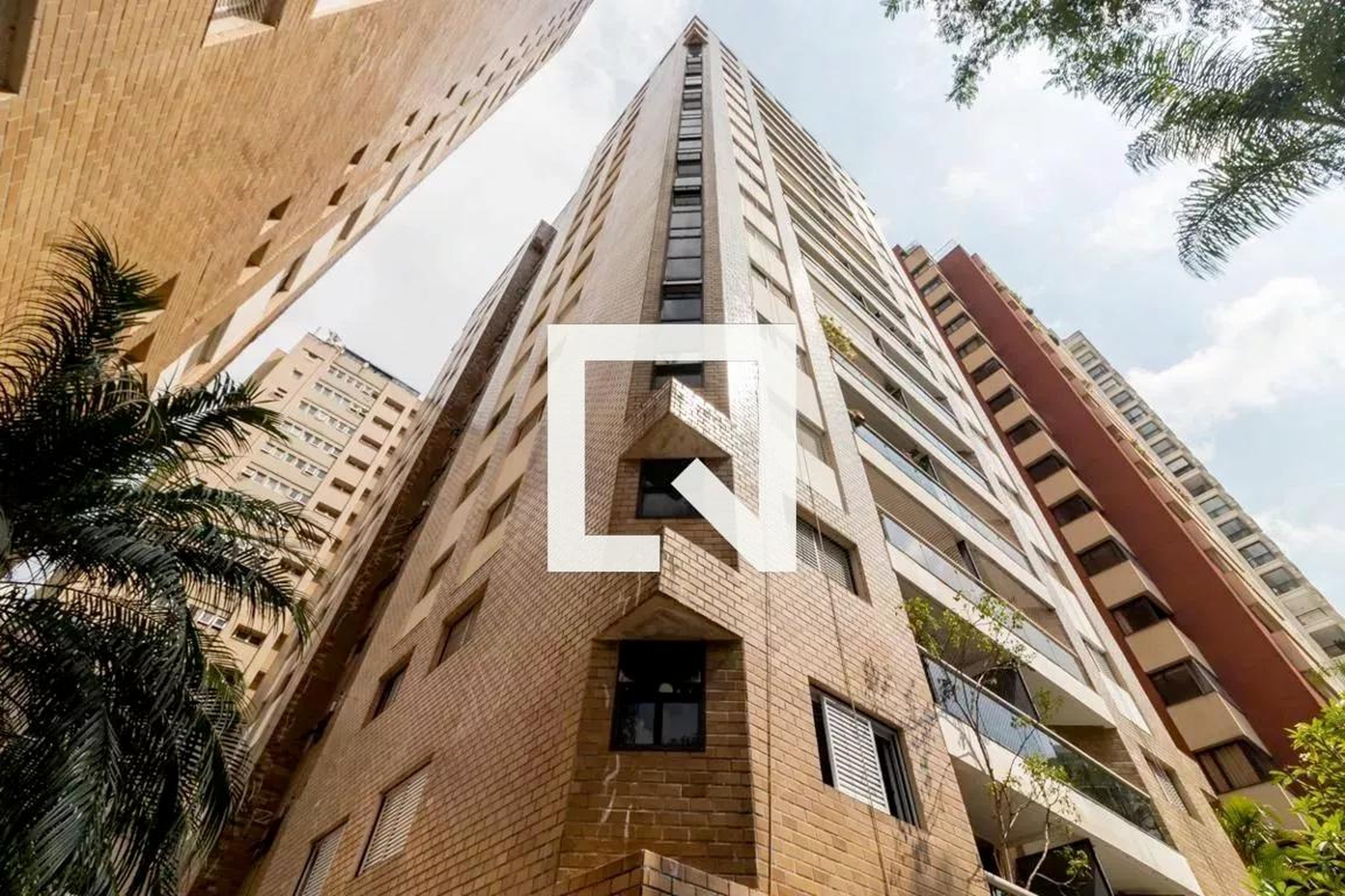 Fachada Condomínio em Rua Pintassilva, 126