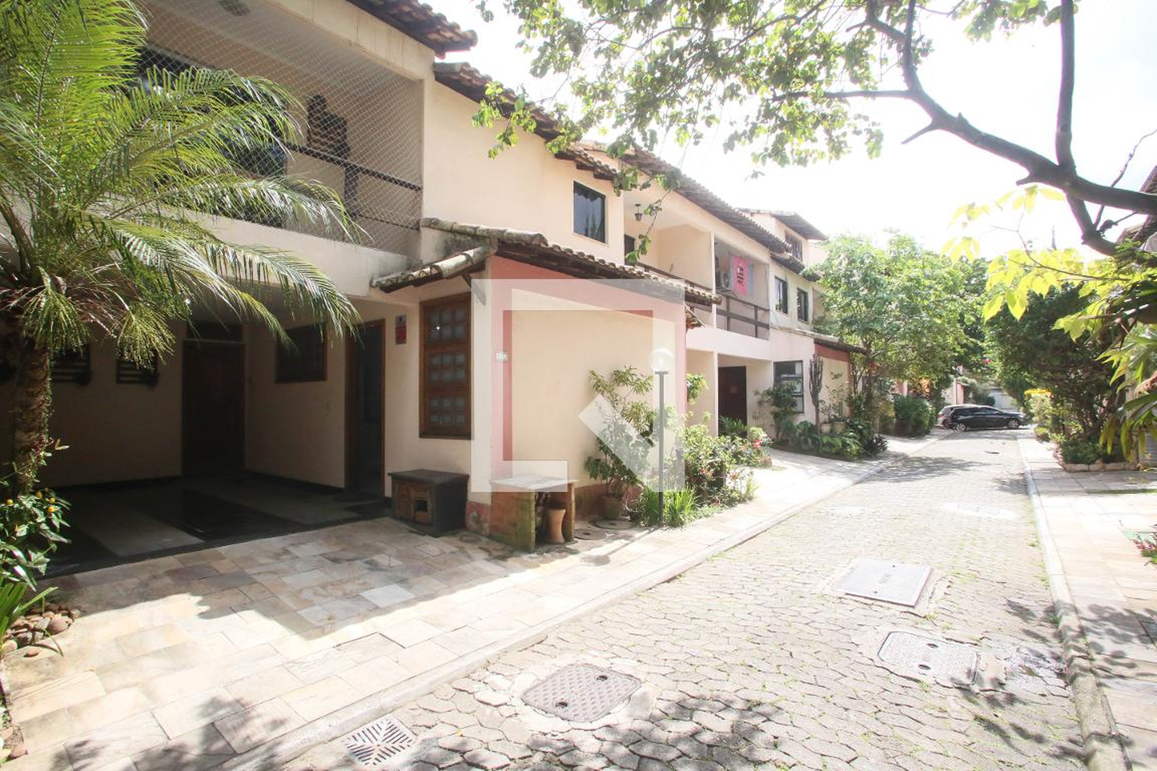 Fachada do Condomínio Condomínio Golden Dreams