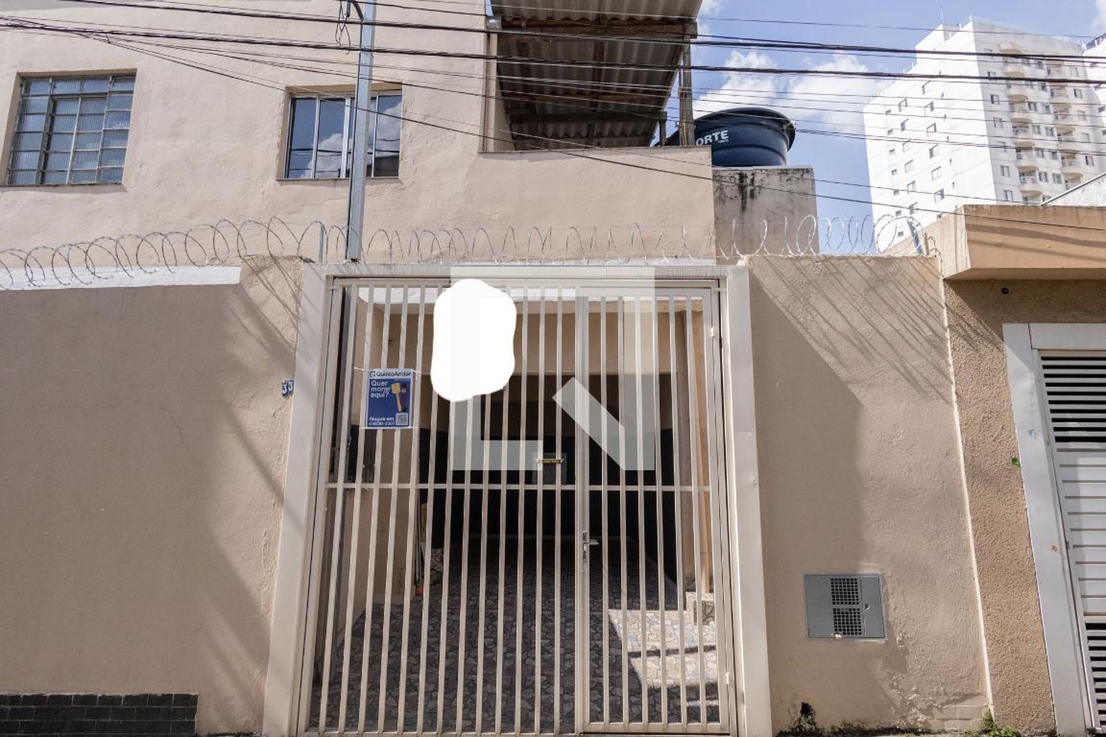 Fachada Condomínio em R. Mauro Pinheiro, 33