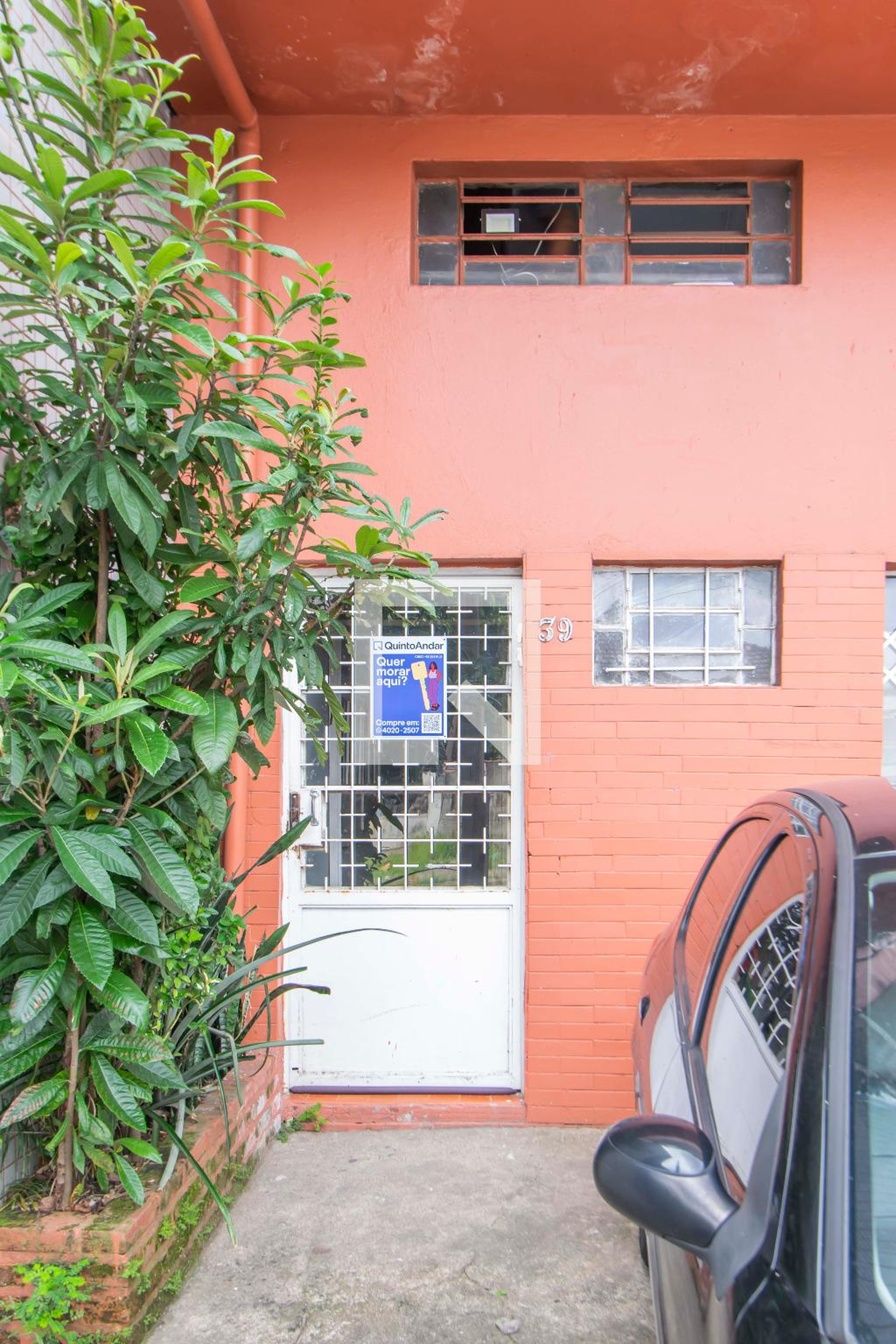 Fachada do Prédio Condomínio em Rua Angustura, 39