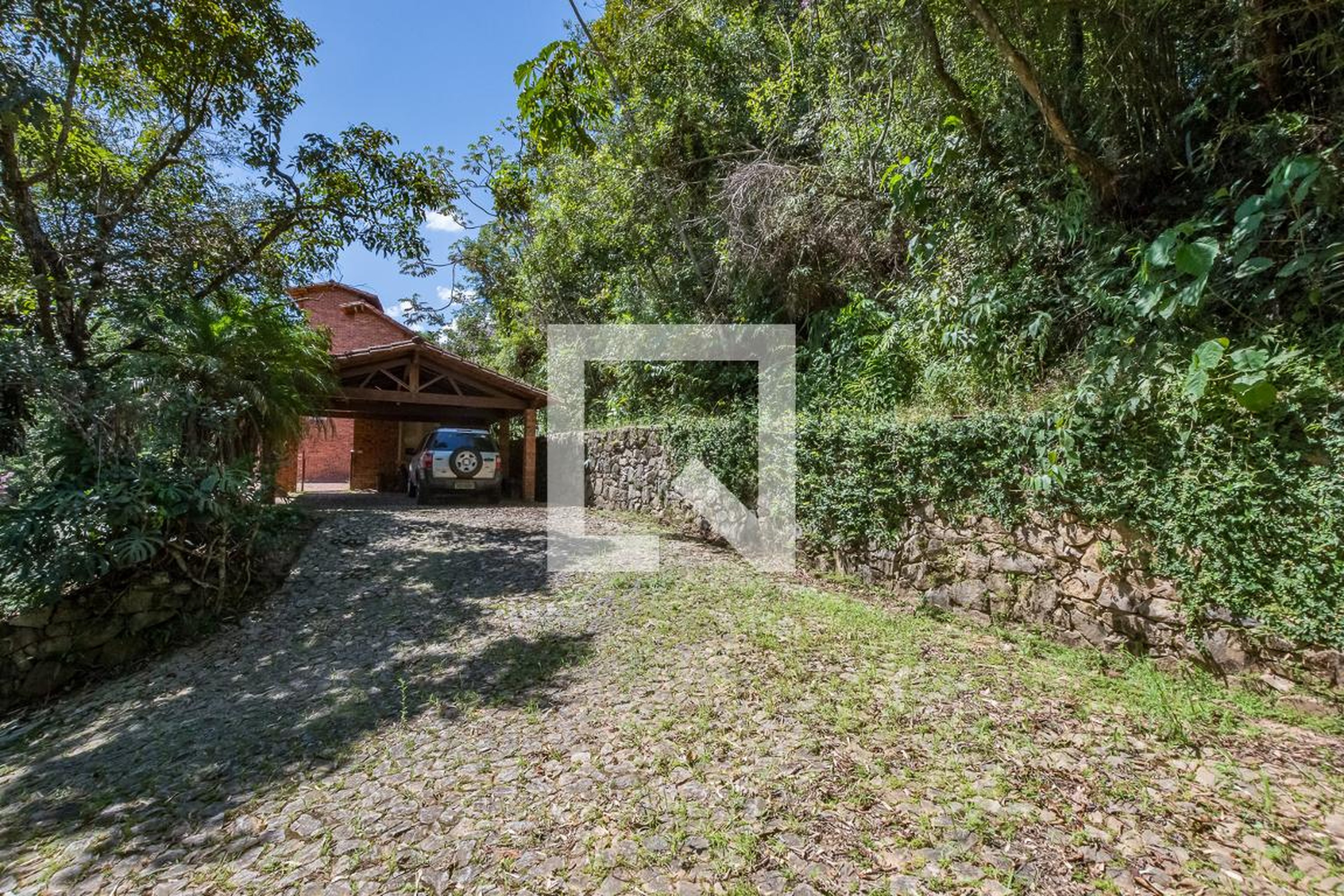 Entrada Condomínio em Alameda Serra da Mantiqueira, 1262