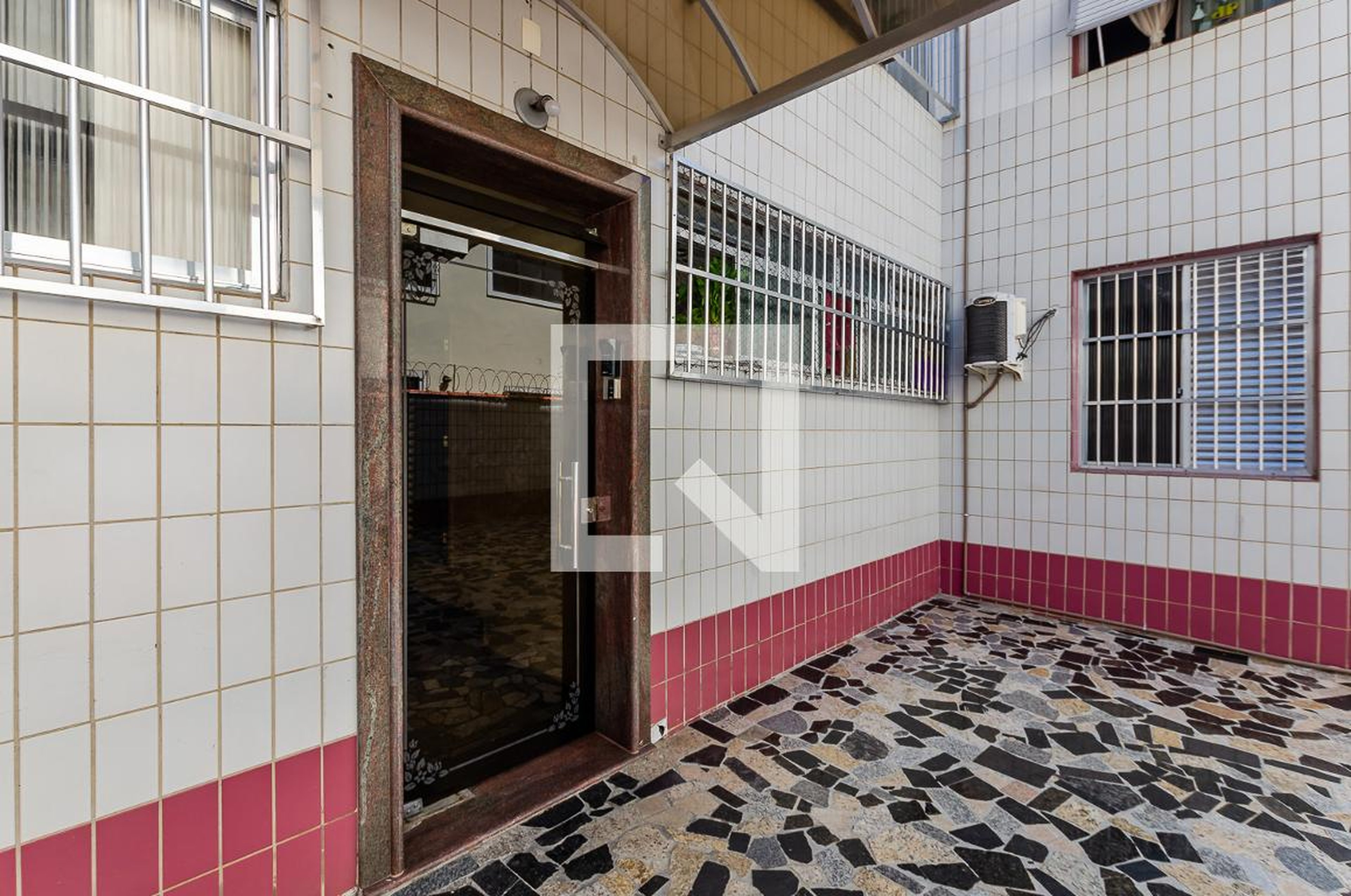 Hall de entrada - Conjunto Residencial Inguaguaçu