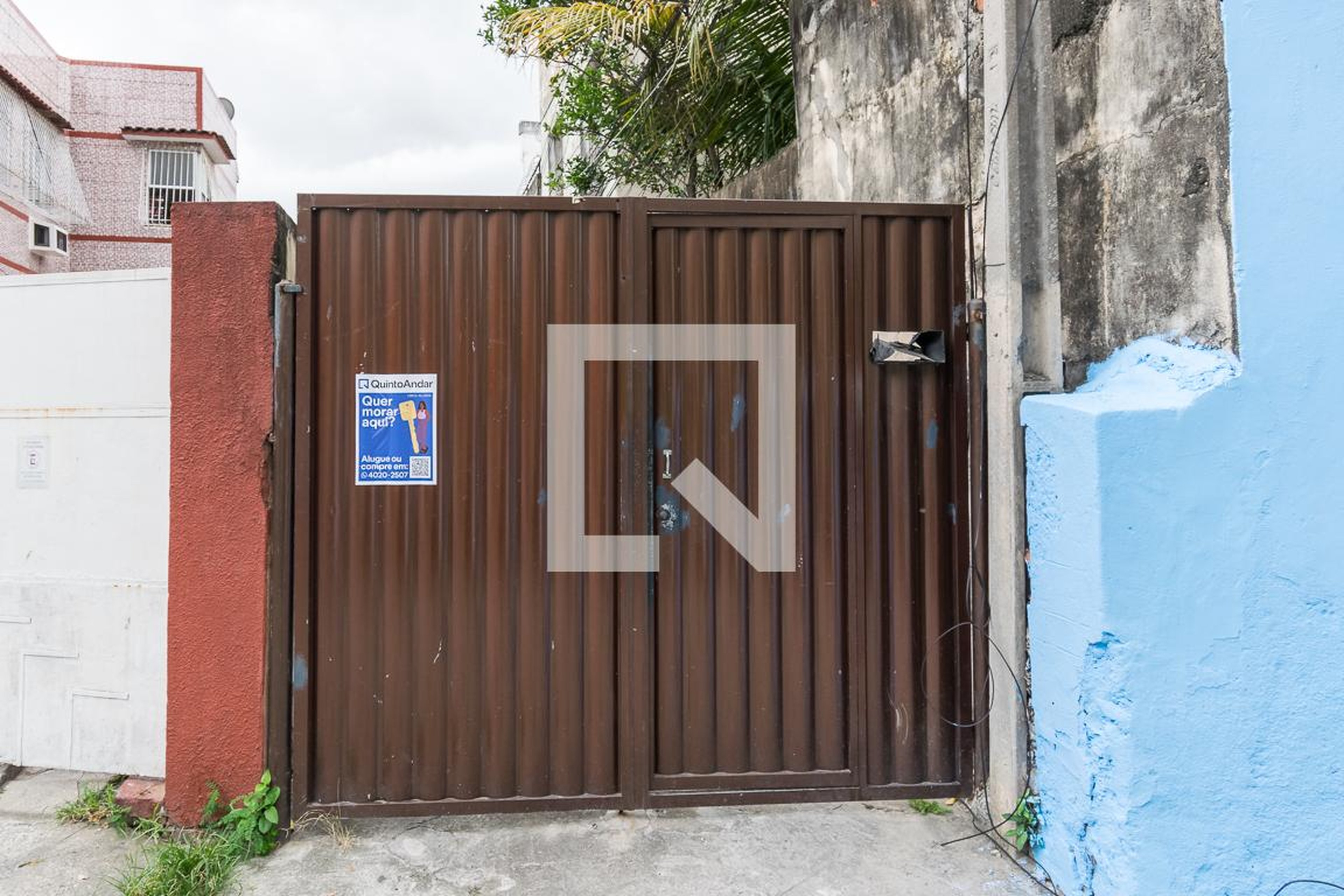 Fachada Condomínio em Rua Bias Fortes, 16