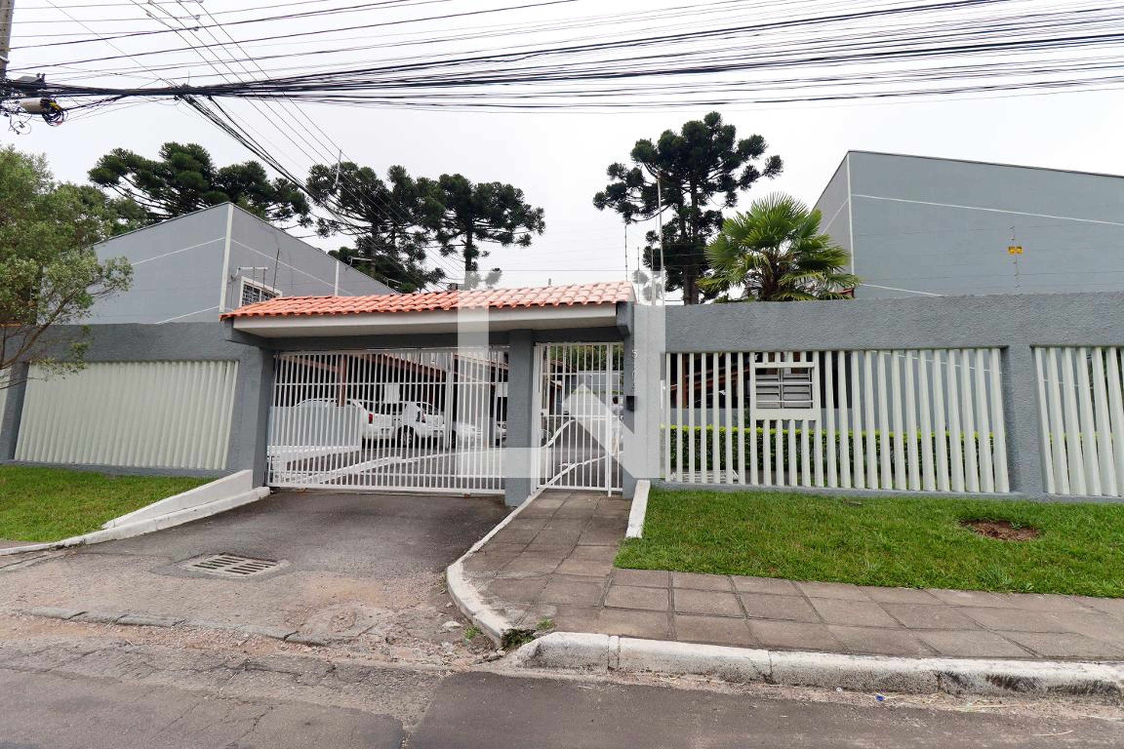 Fachada do Condomínio Condomínio Conjunto Residencial Alto da Colina