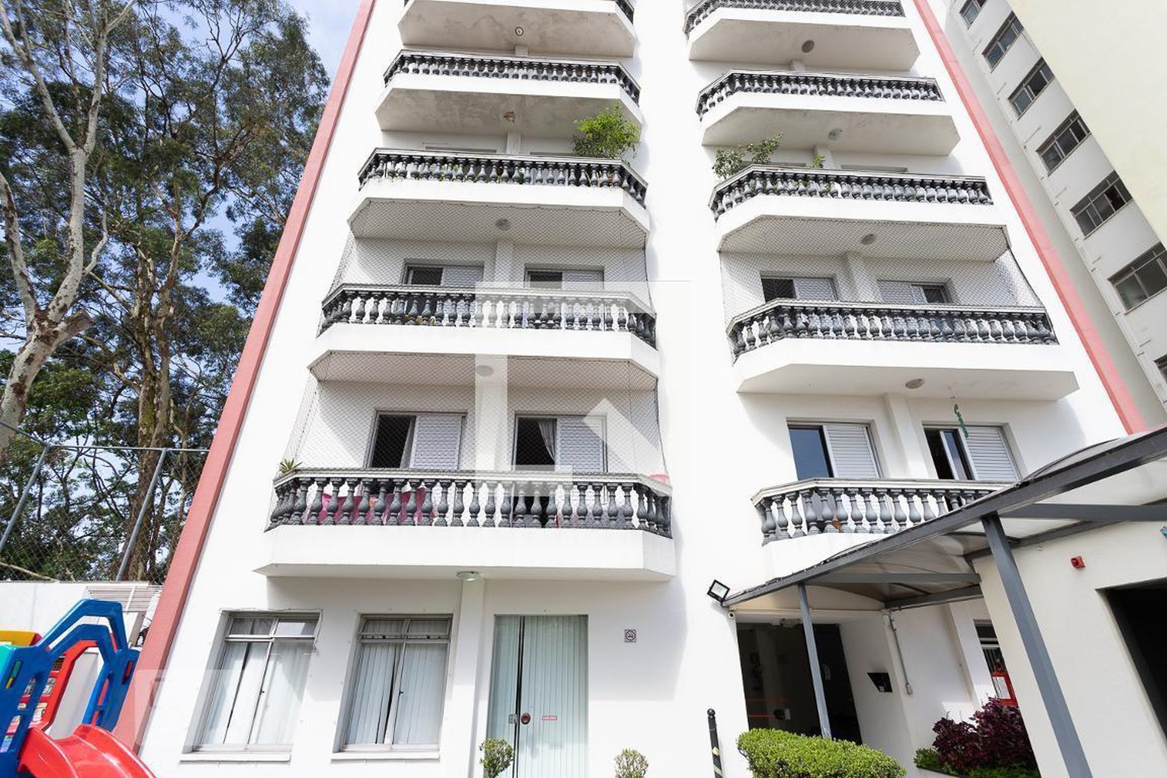 Fachada Condomínio Leiria