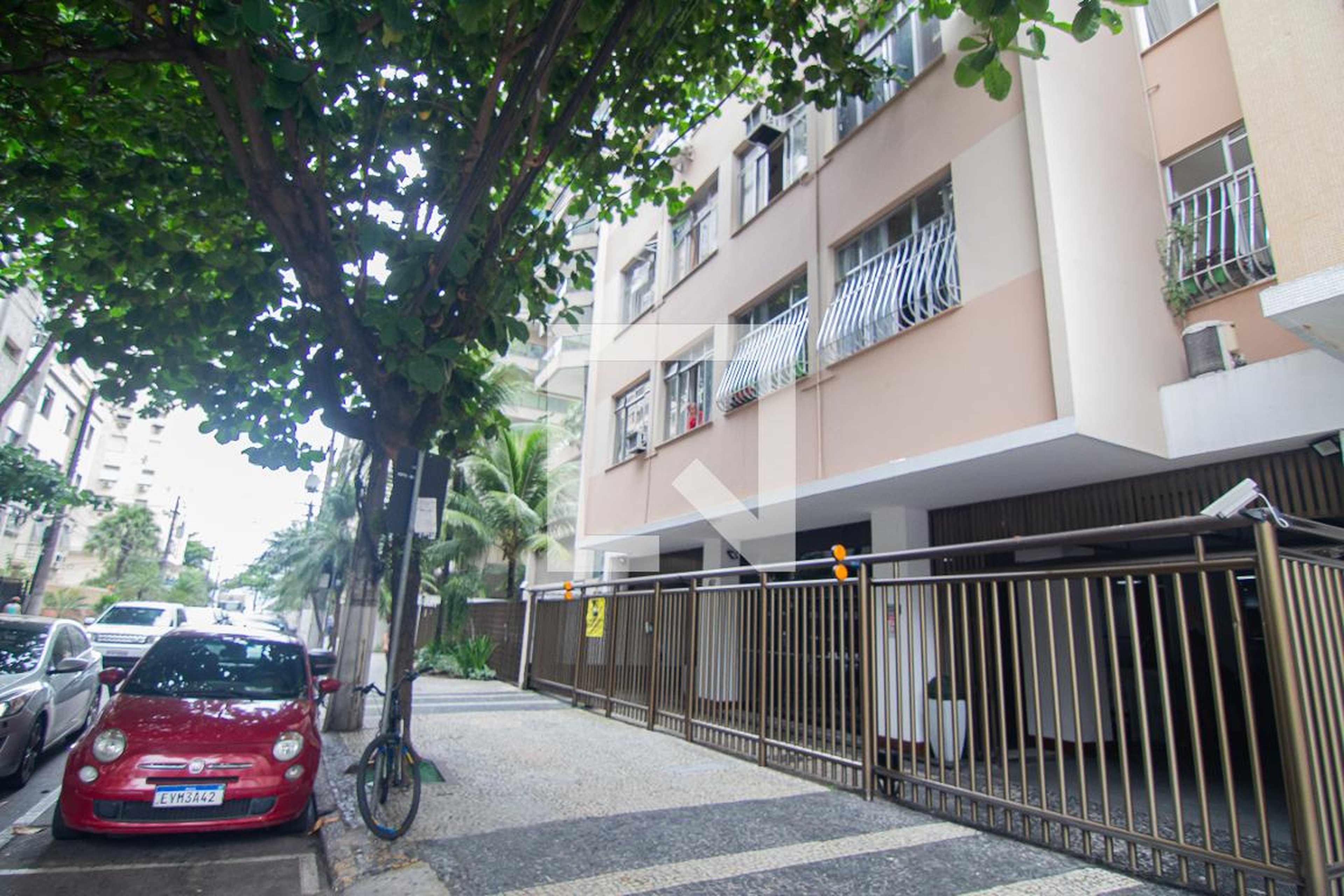 Fachada Condomínio Visconde de Caravelas