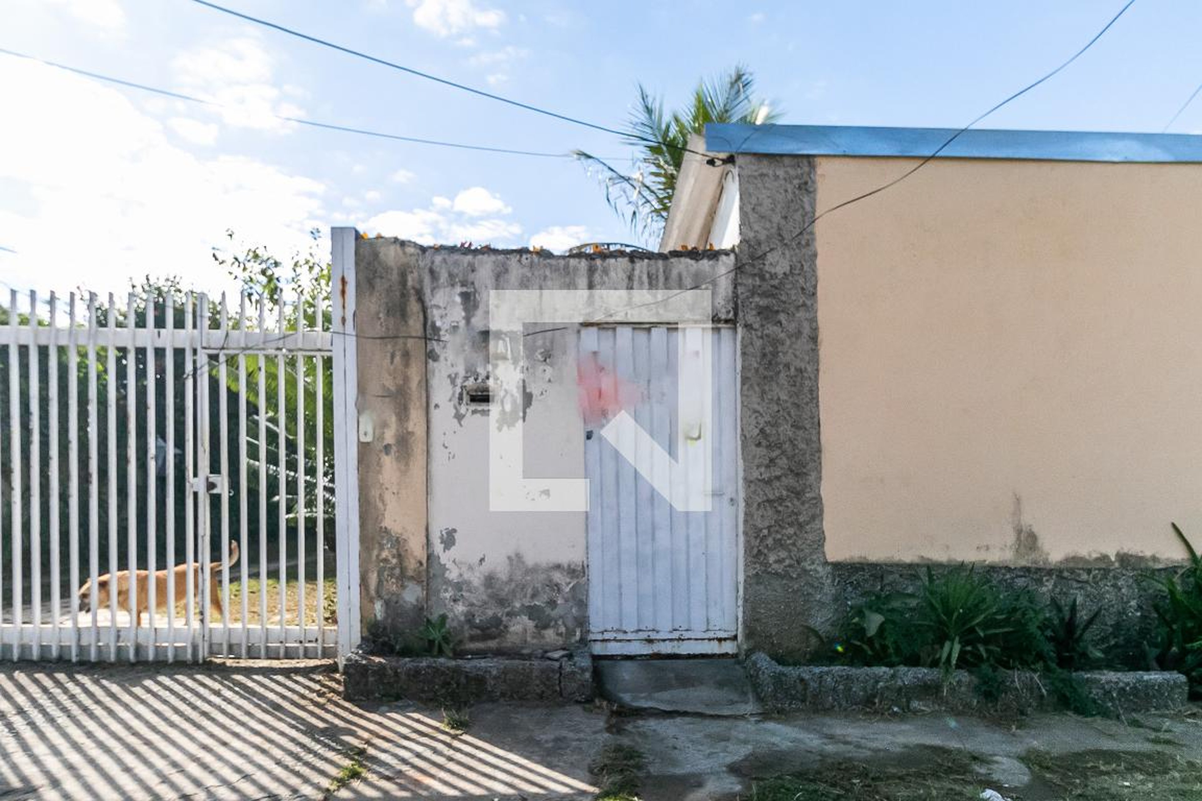 Fachada Condomínio em Rua Sebastiao Antonio Carlos, 400