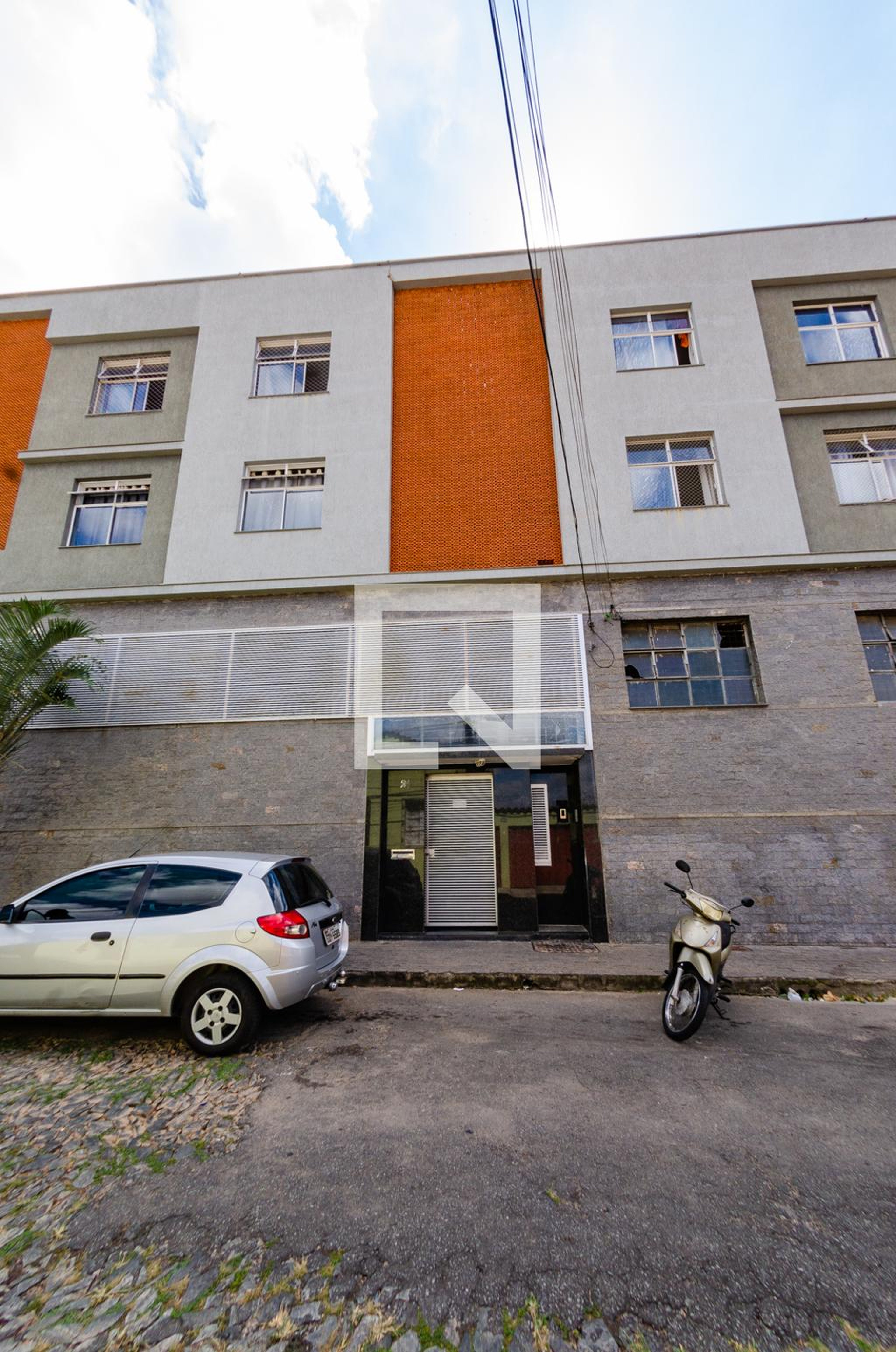 Fachada Condomínio em Rua José Ildeu Gramiscelli, 216