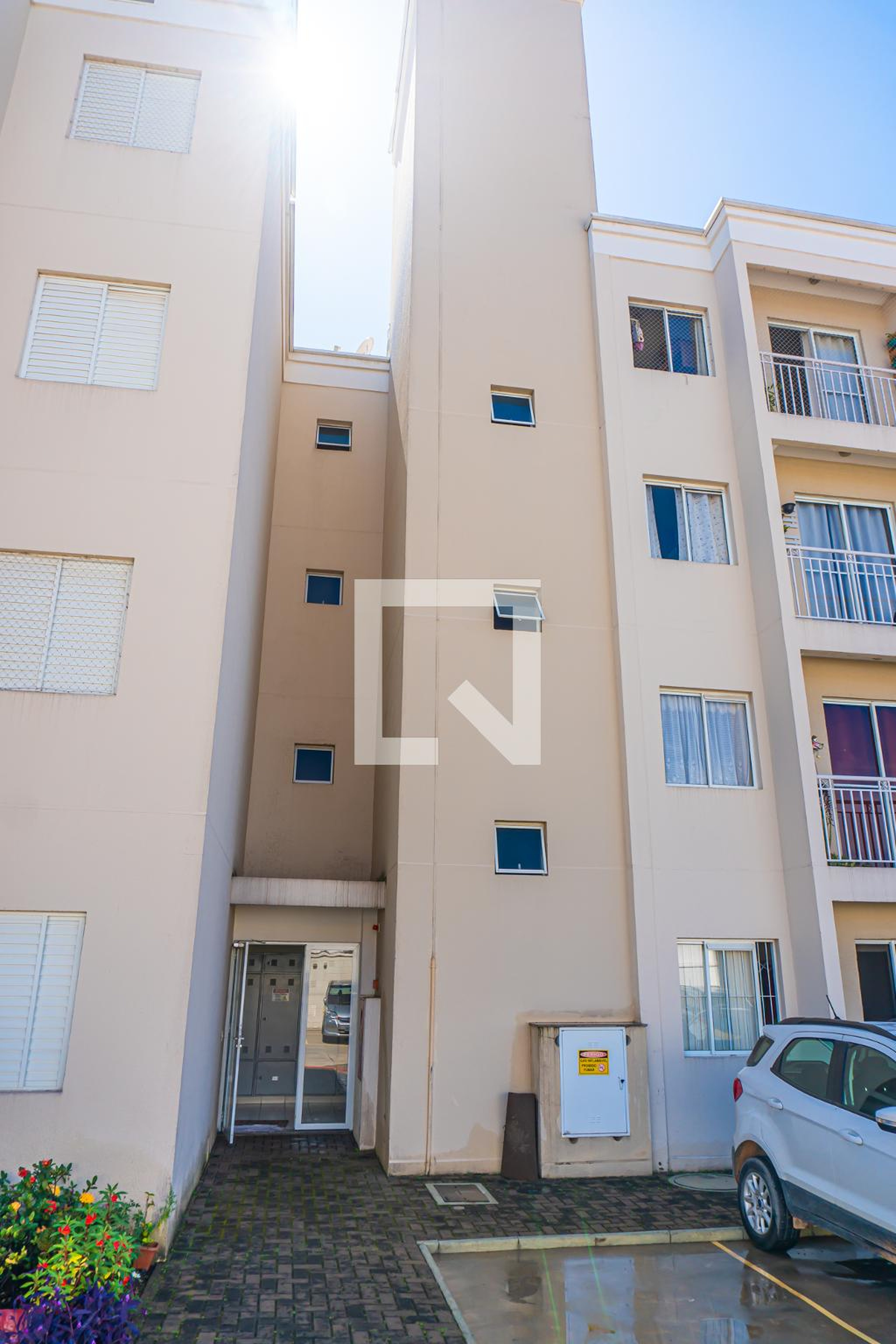 Fachada do Prédio Condomínio Jardim das Rosas