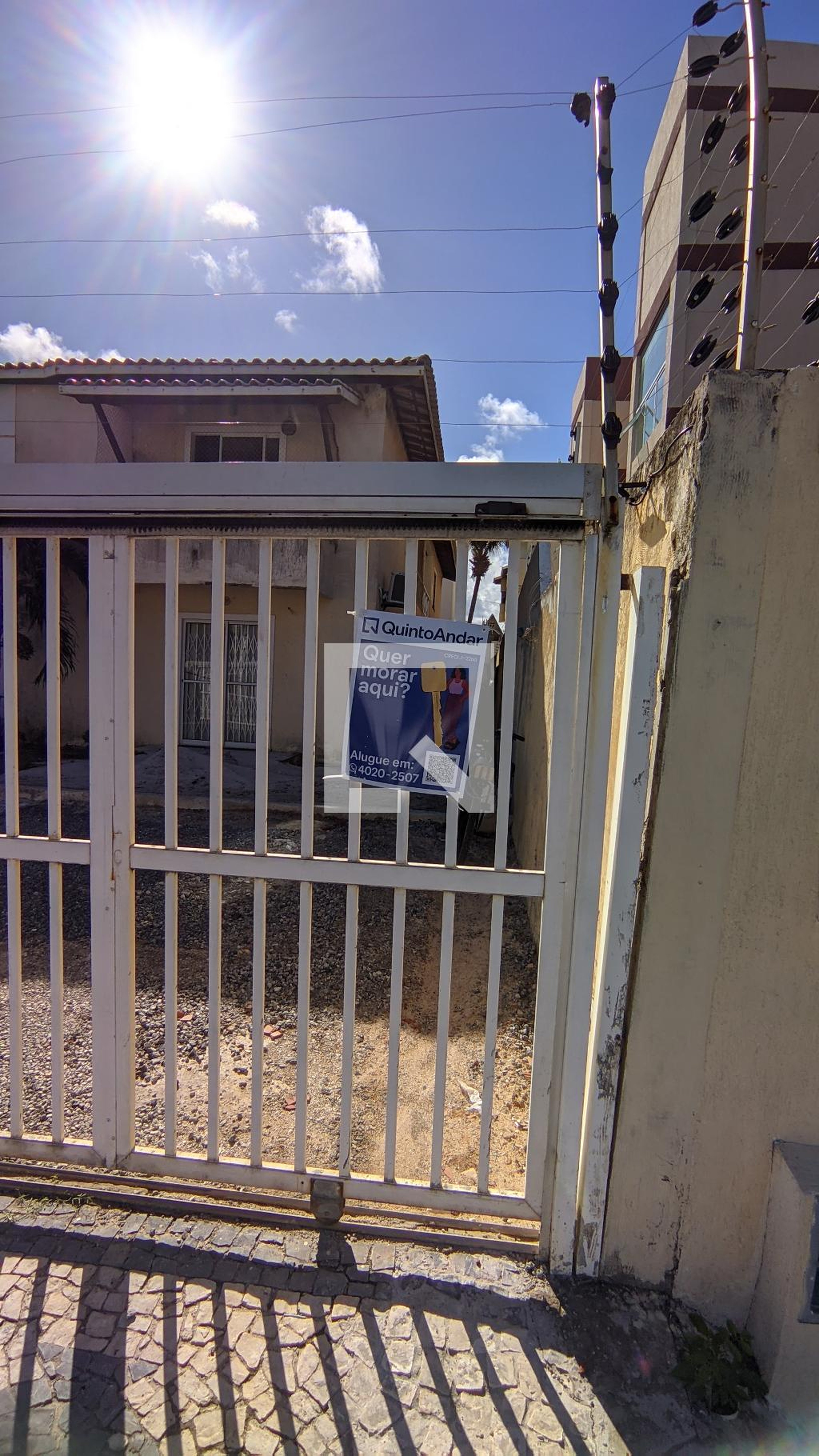 Fachada Condomínio em Rua Lídia Borja, 19