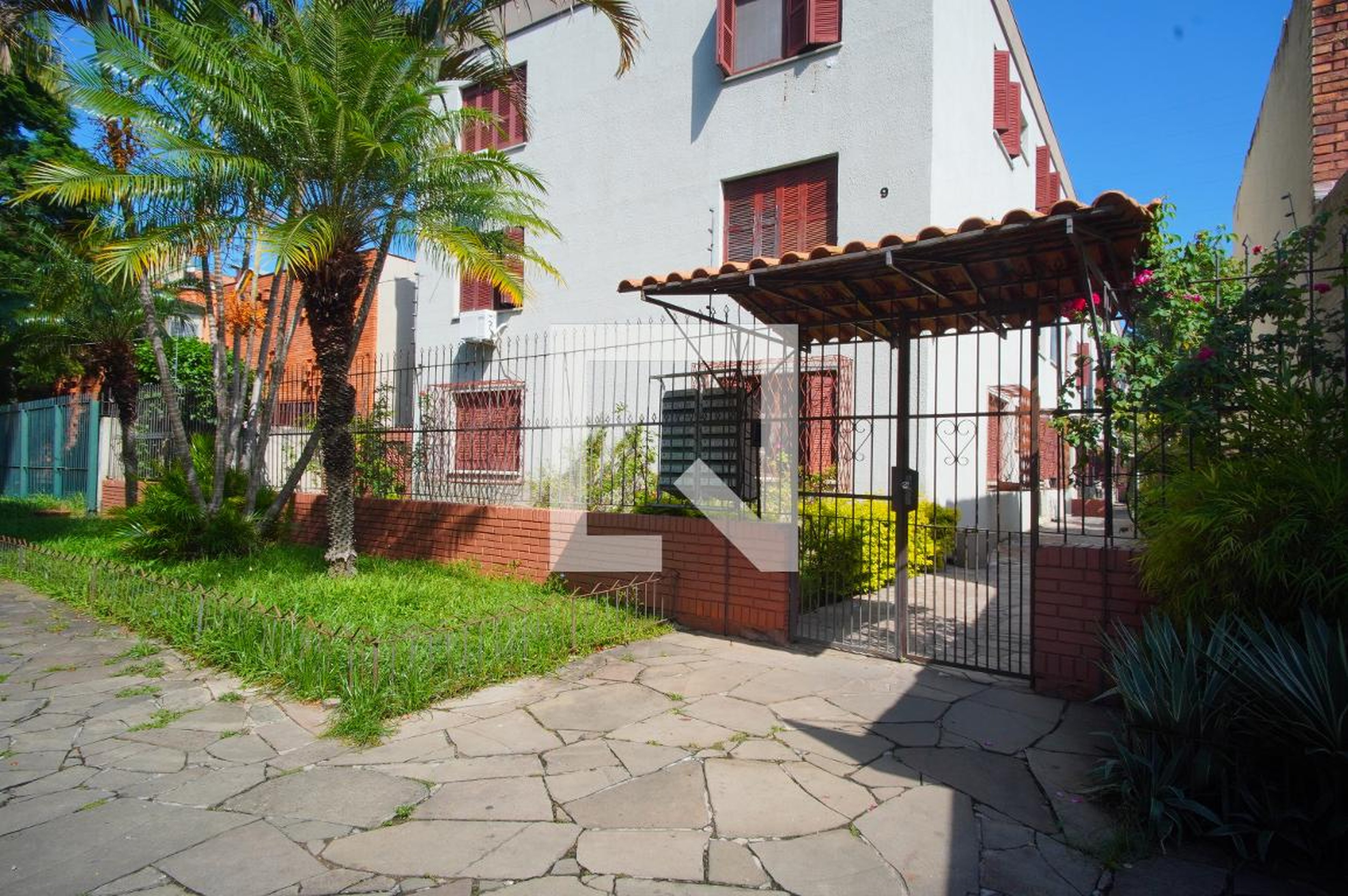 Fachada Condomínio em Rua Rafael Saadi, 9