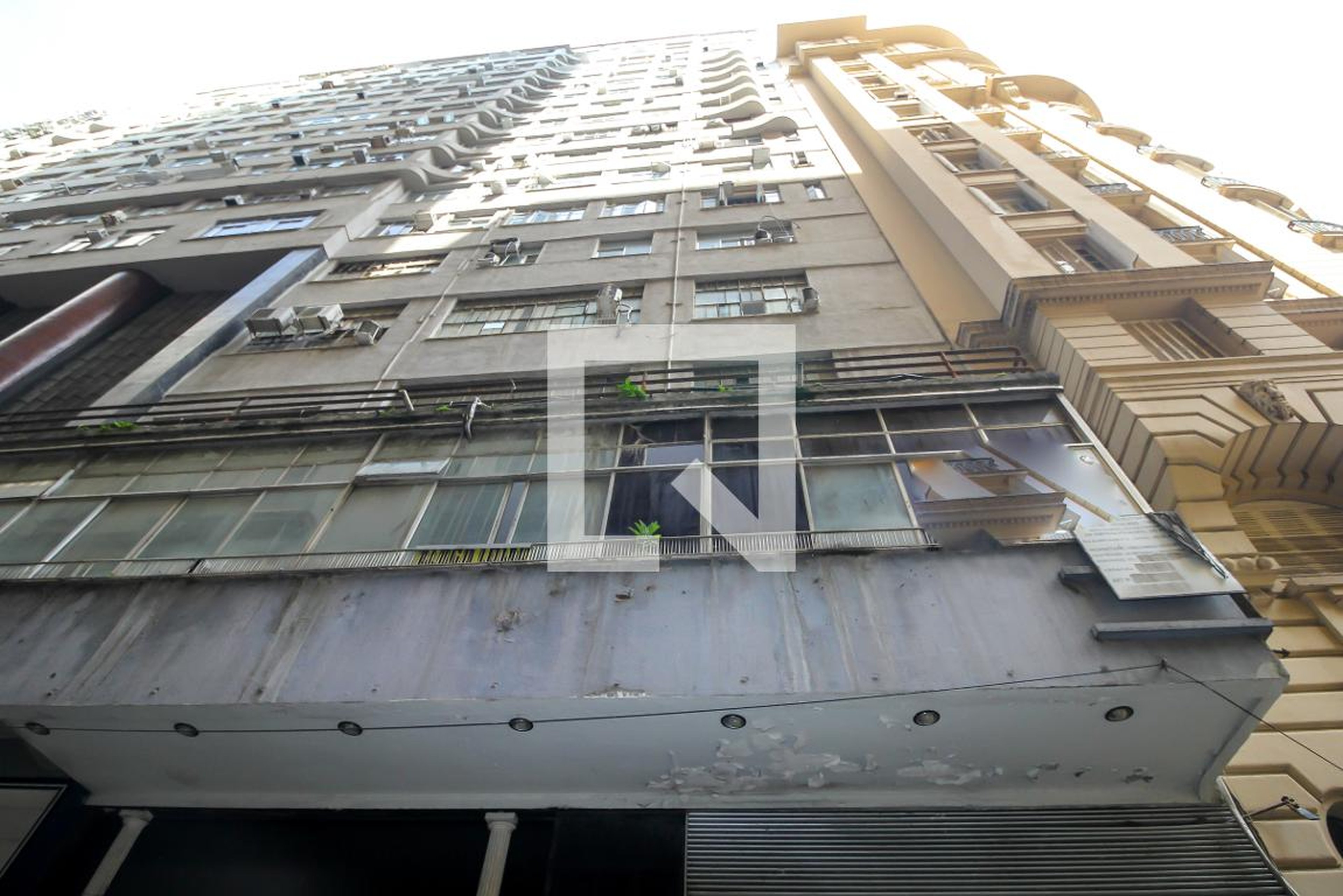 Fachada do Prédio Condomínio em Rua Álvaro Alvim, 33