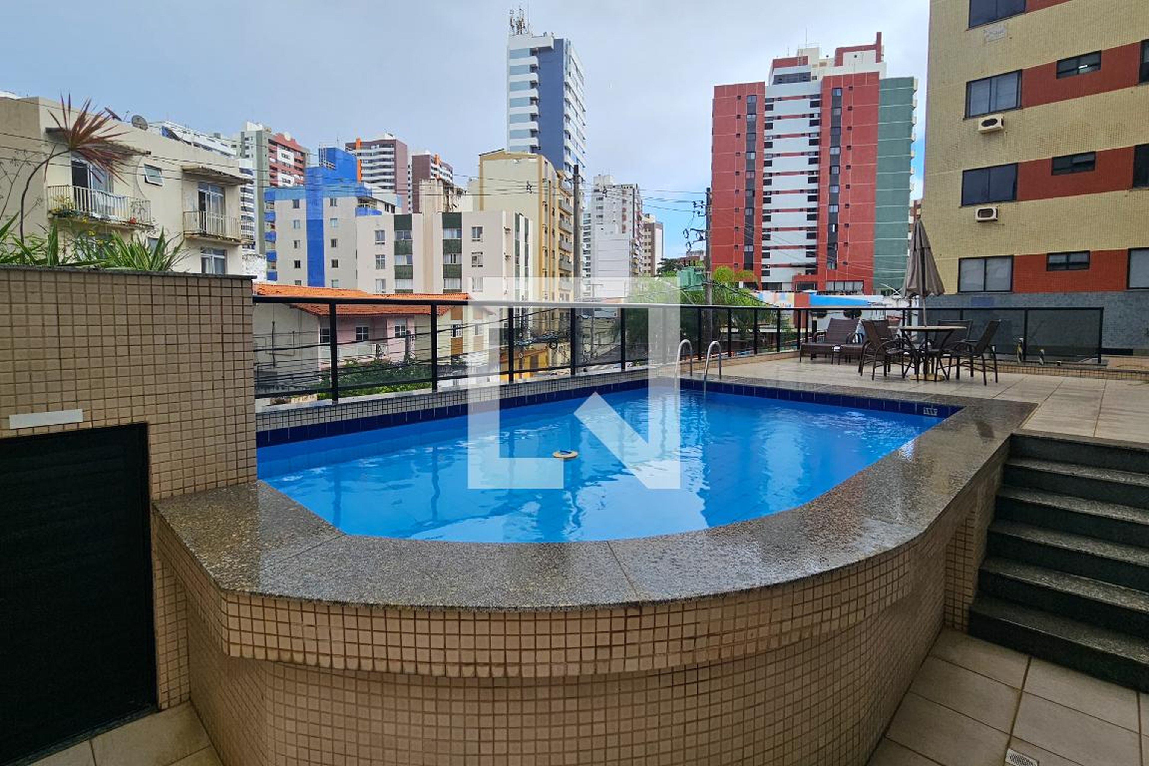 Piscina - Jade Residence