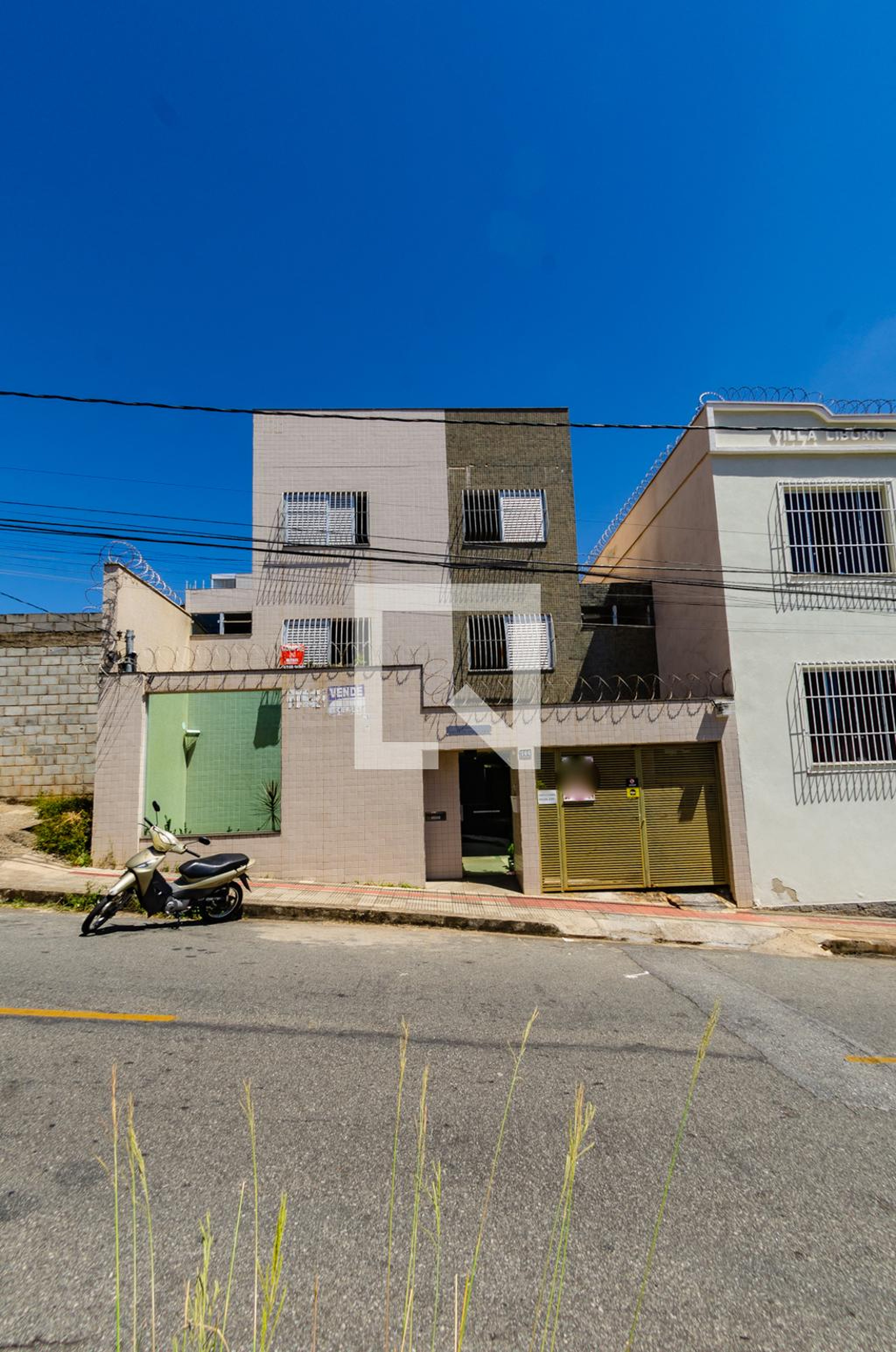 Fachada Condomínio em Rua Alcântara, 144