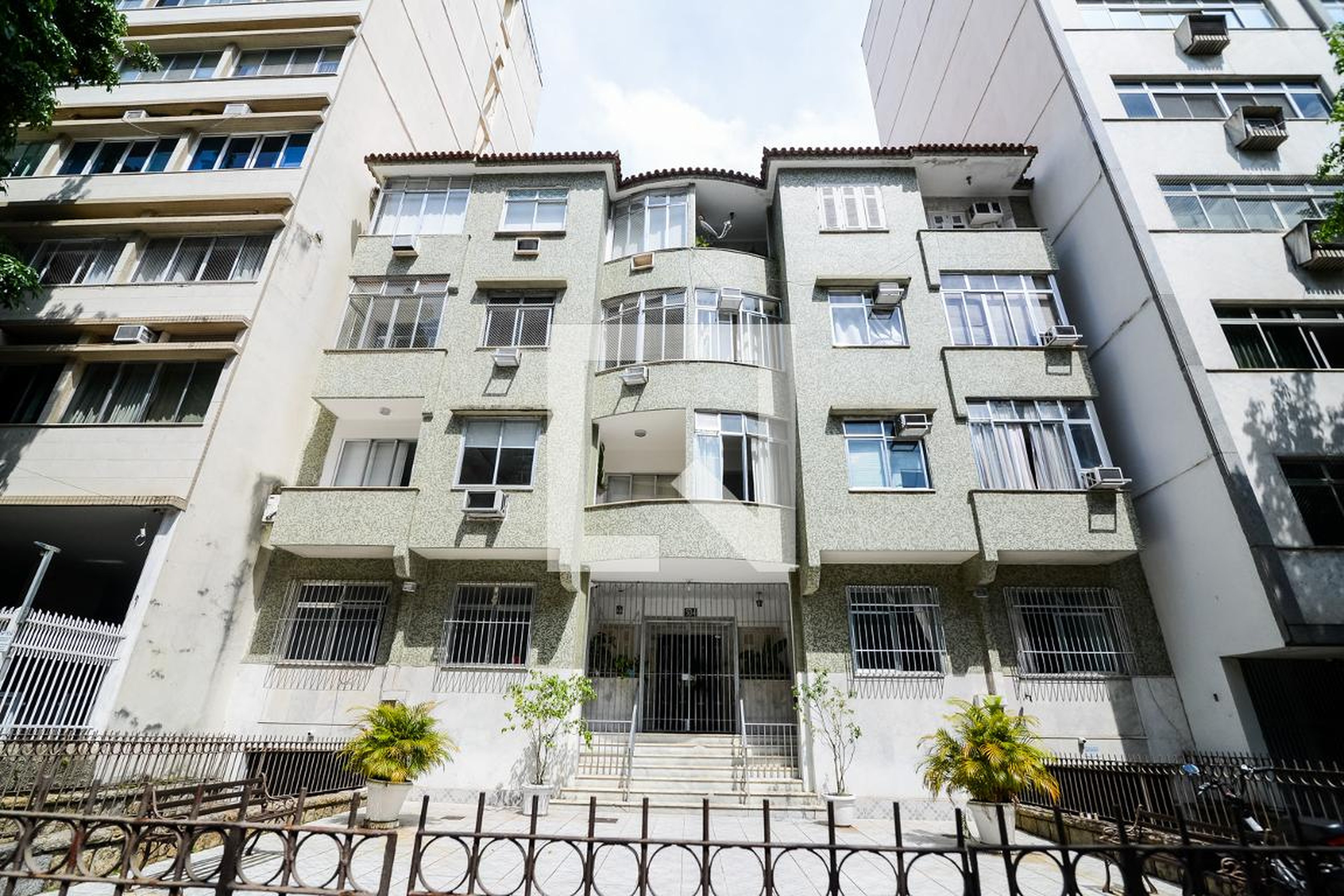 Fachada Condomínio em Rua Uruguai, 534