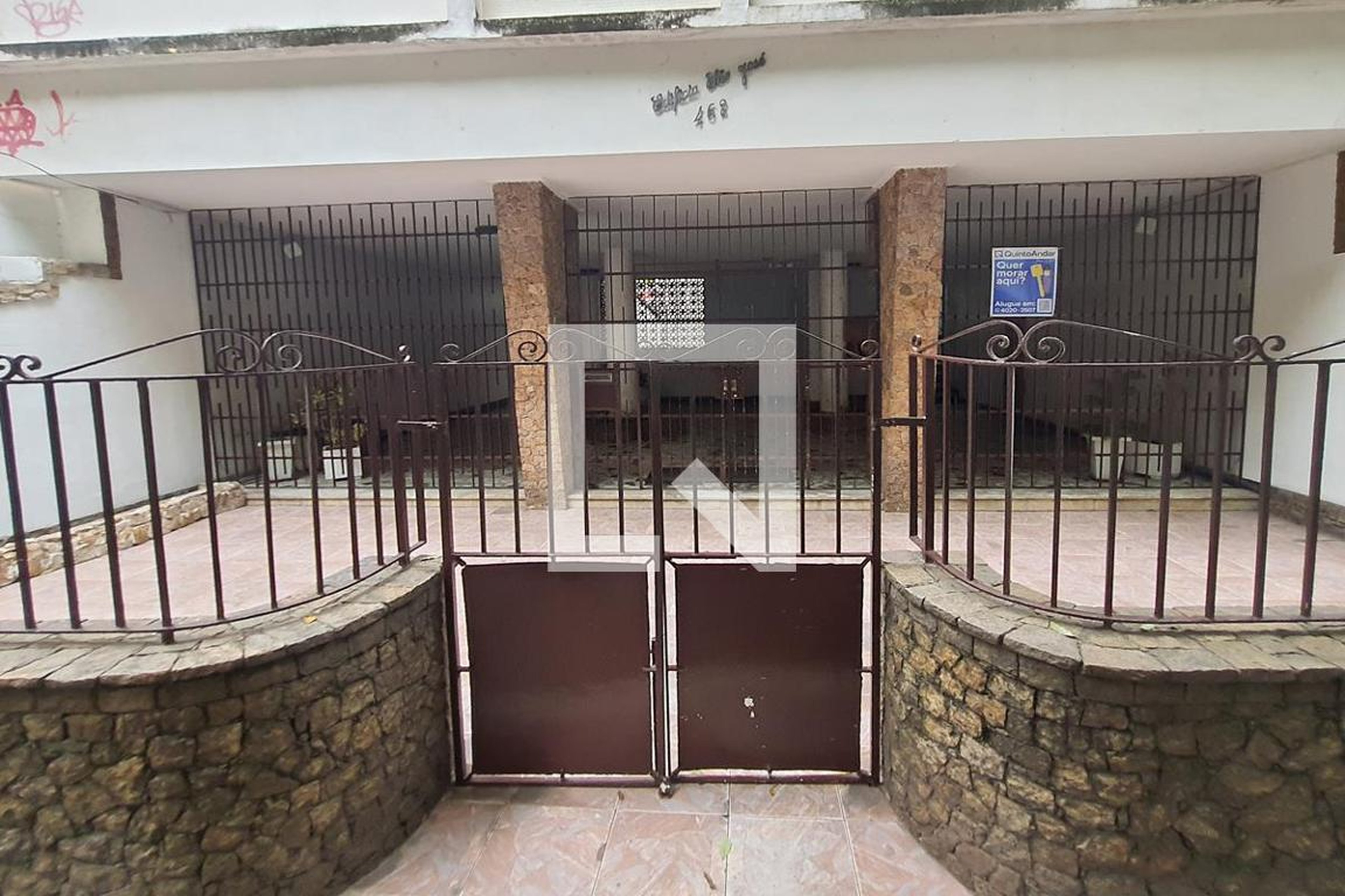 Fachada do Prédio Condomínio em Rua Cinco de Julho, 462