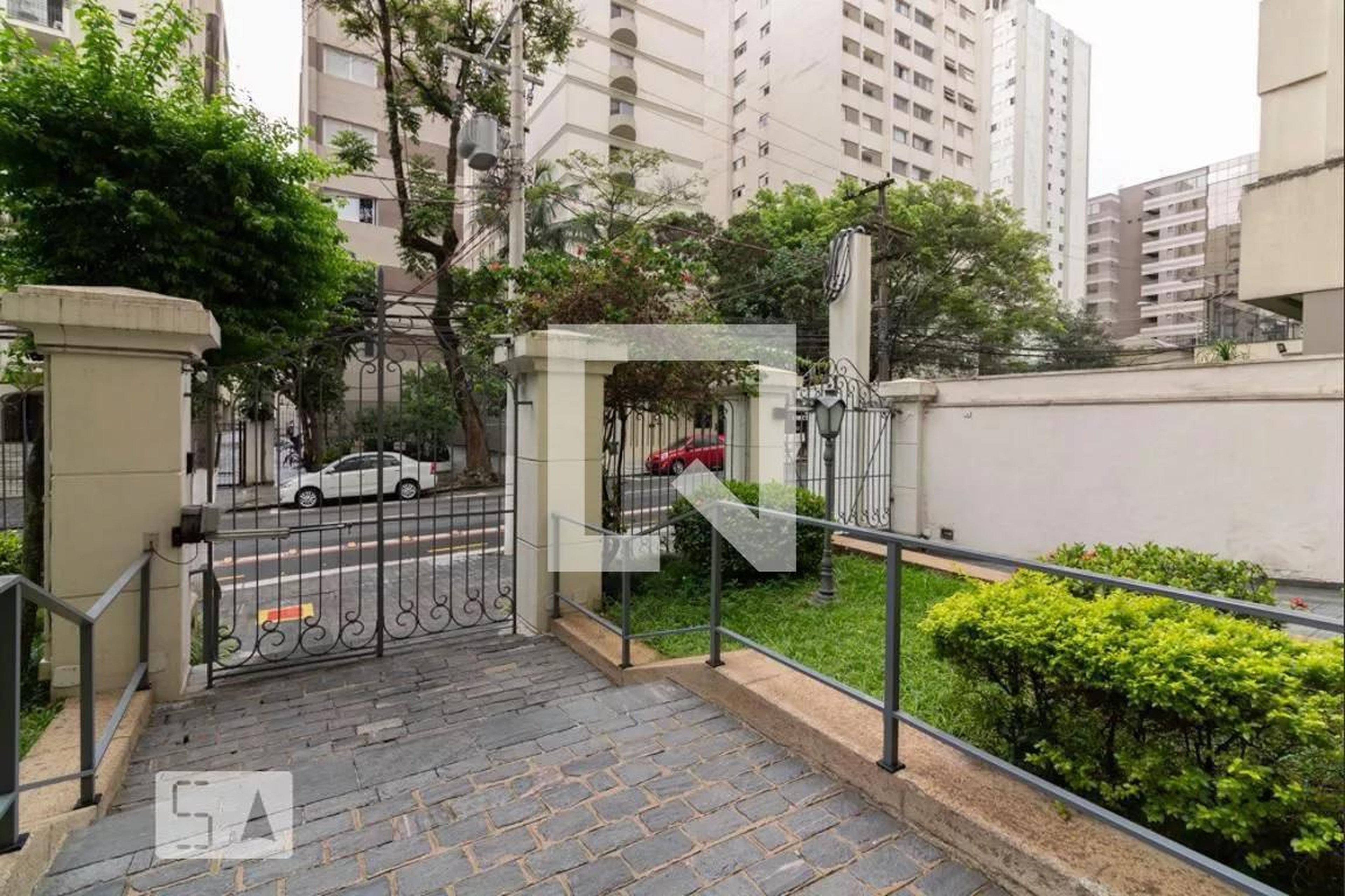 Entrada - Mansão de Balzac