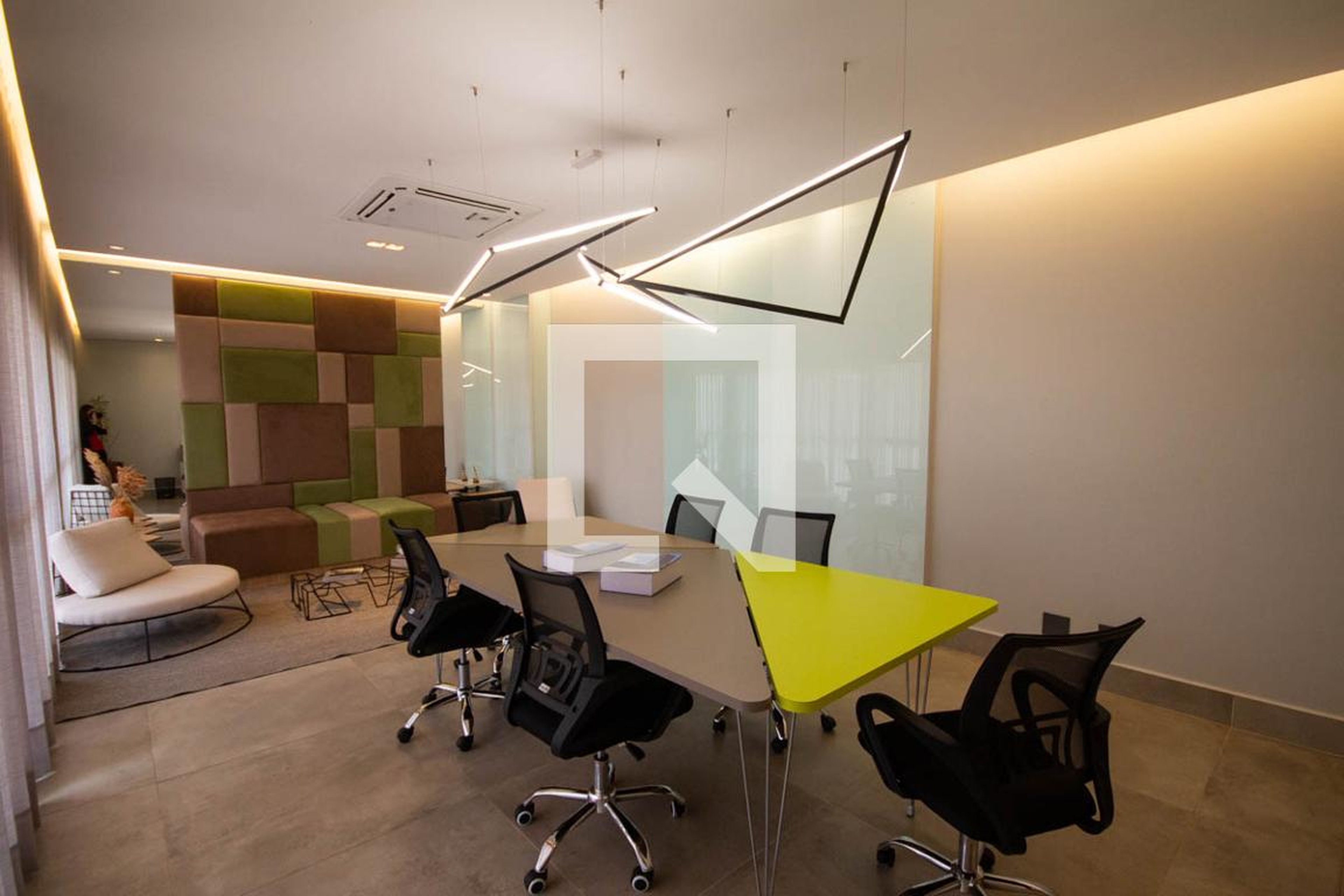 Sala de reunião - Edifício Fiúsa One