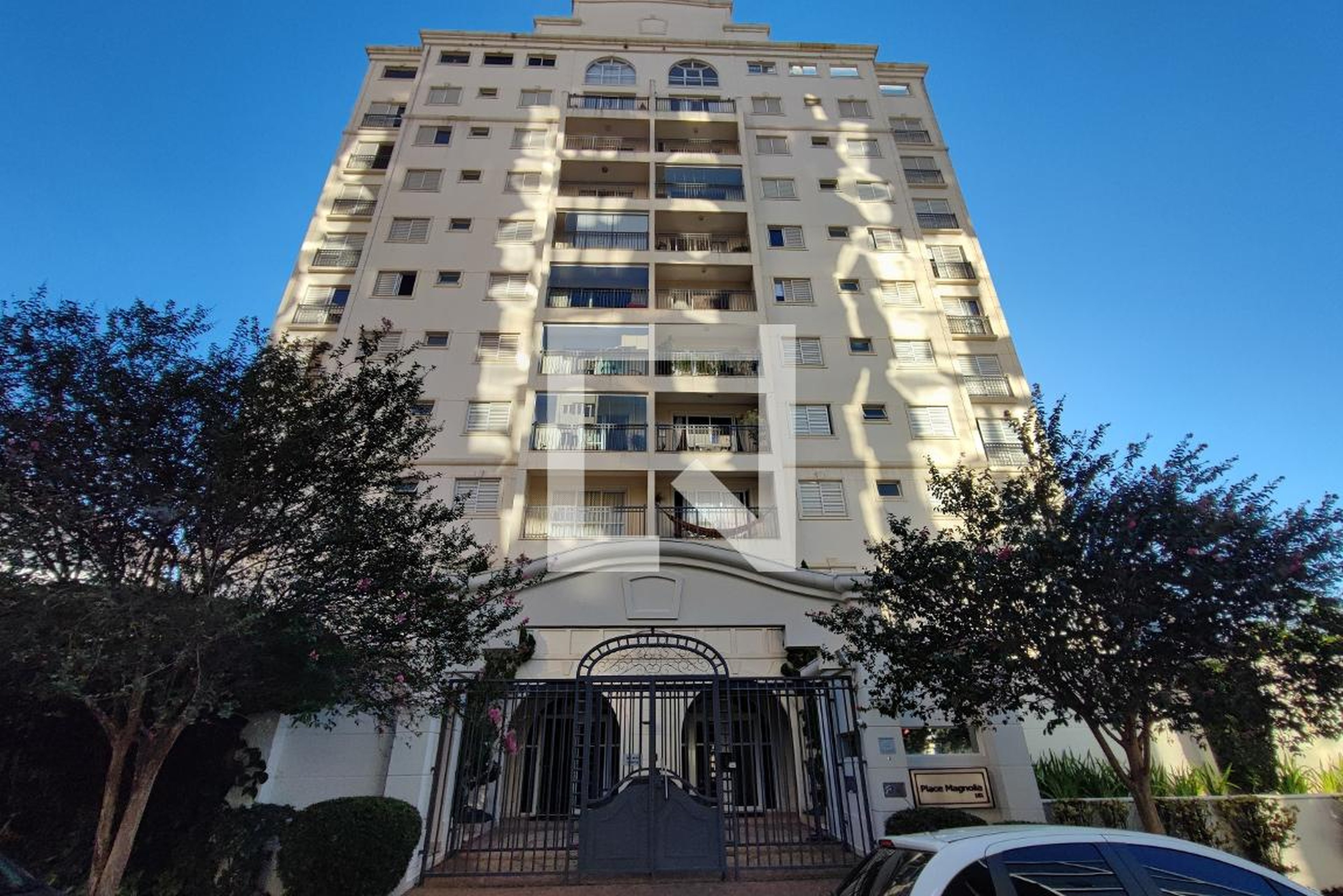 Fachada do Condomínio Condomínio em Rua Doutor Emílio Ribas, 181