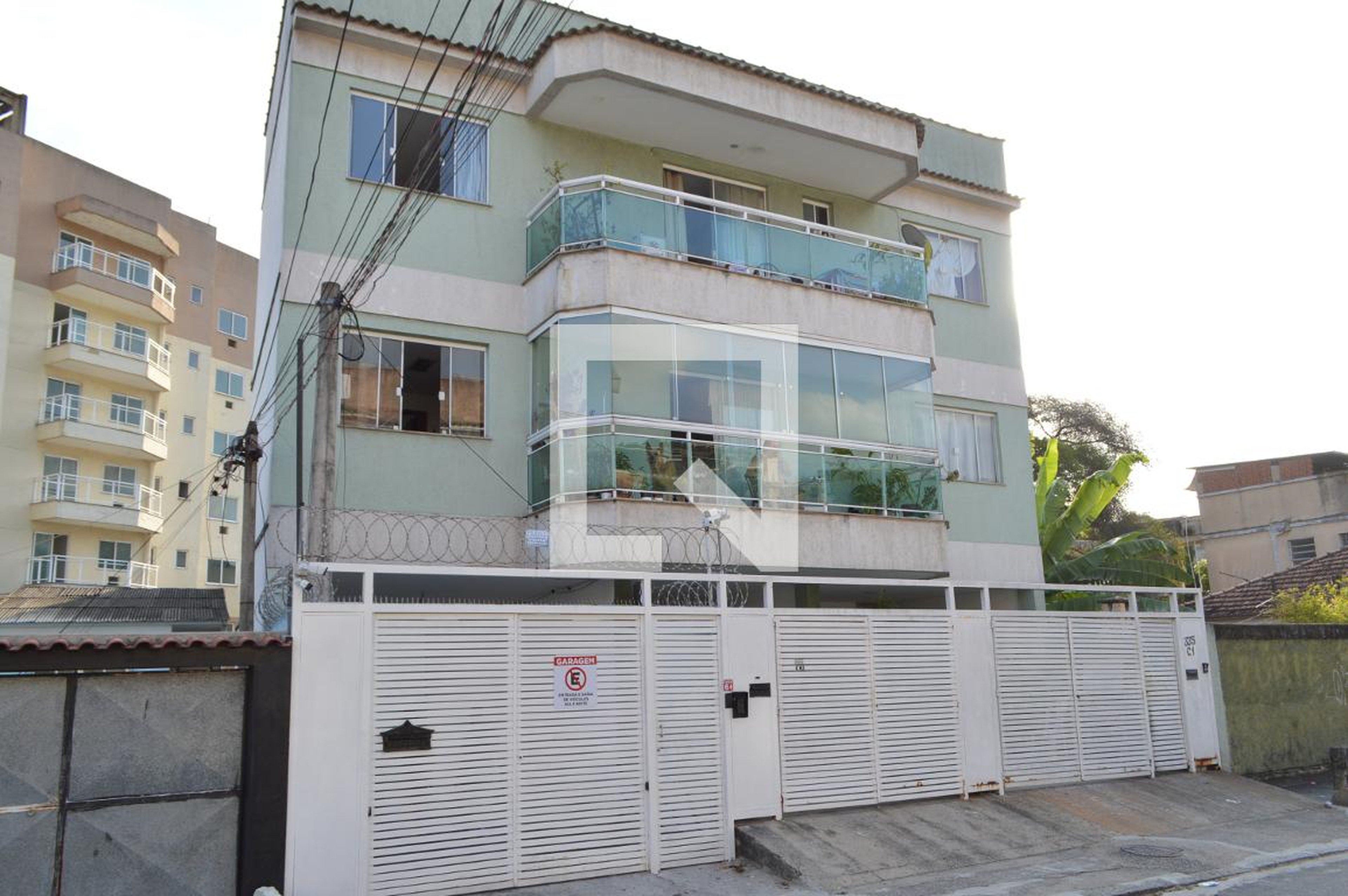 Fachada Condomínio em Rua Imbuí, 335