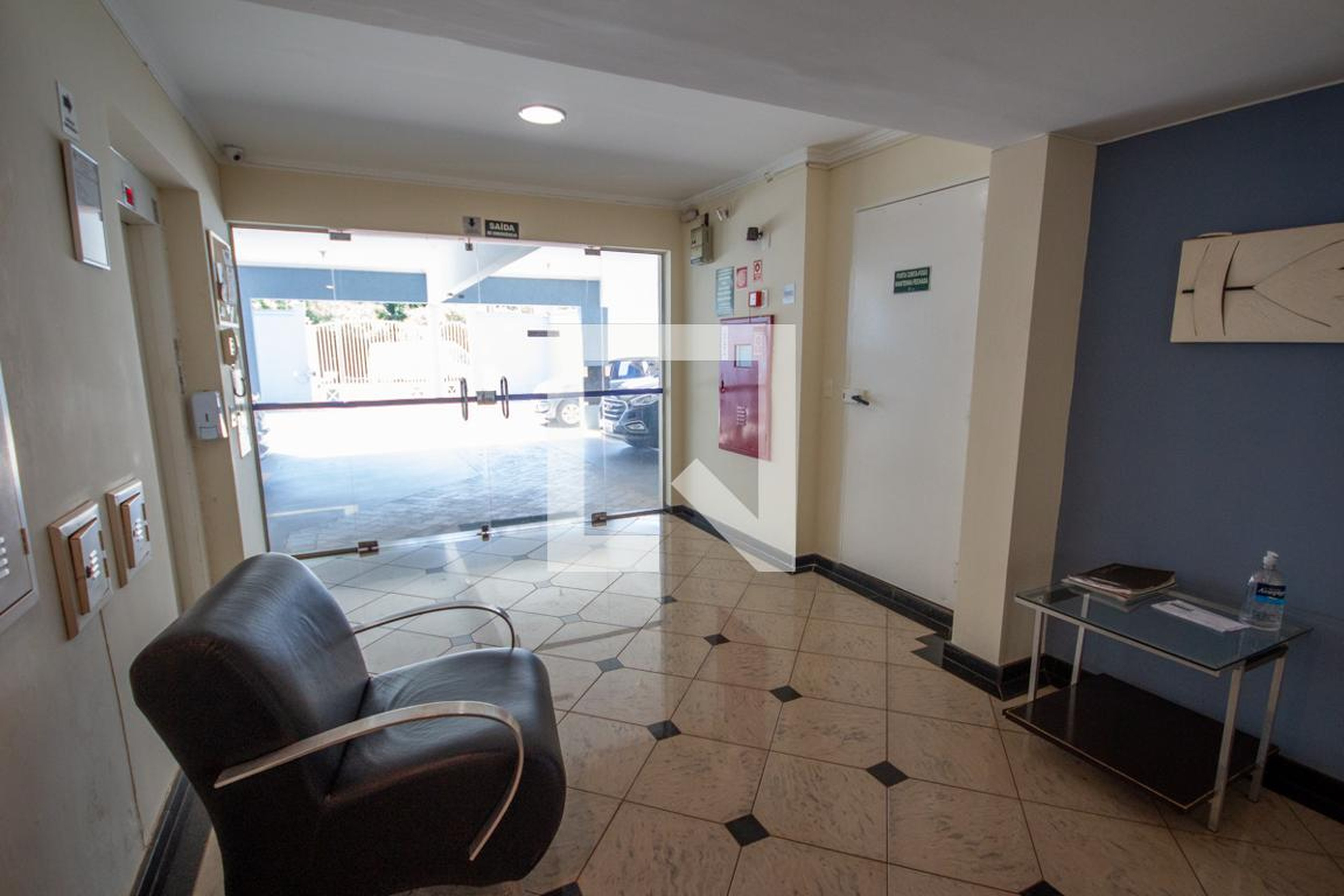 Hall de entrada - Edifício Rubens Hernandez