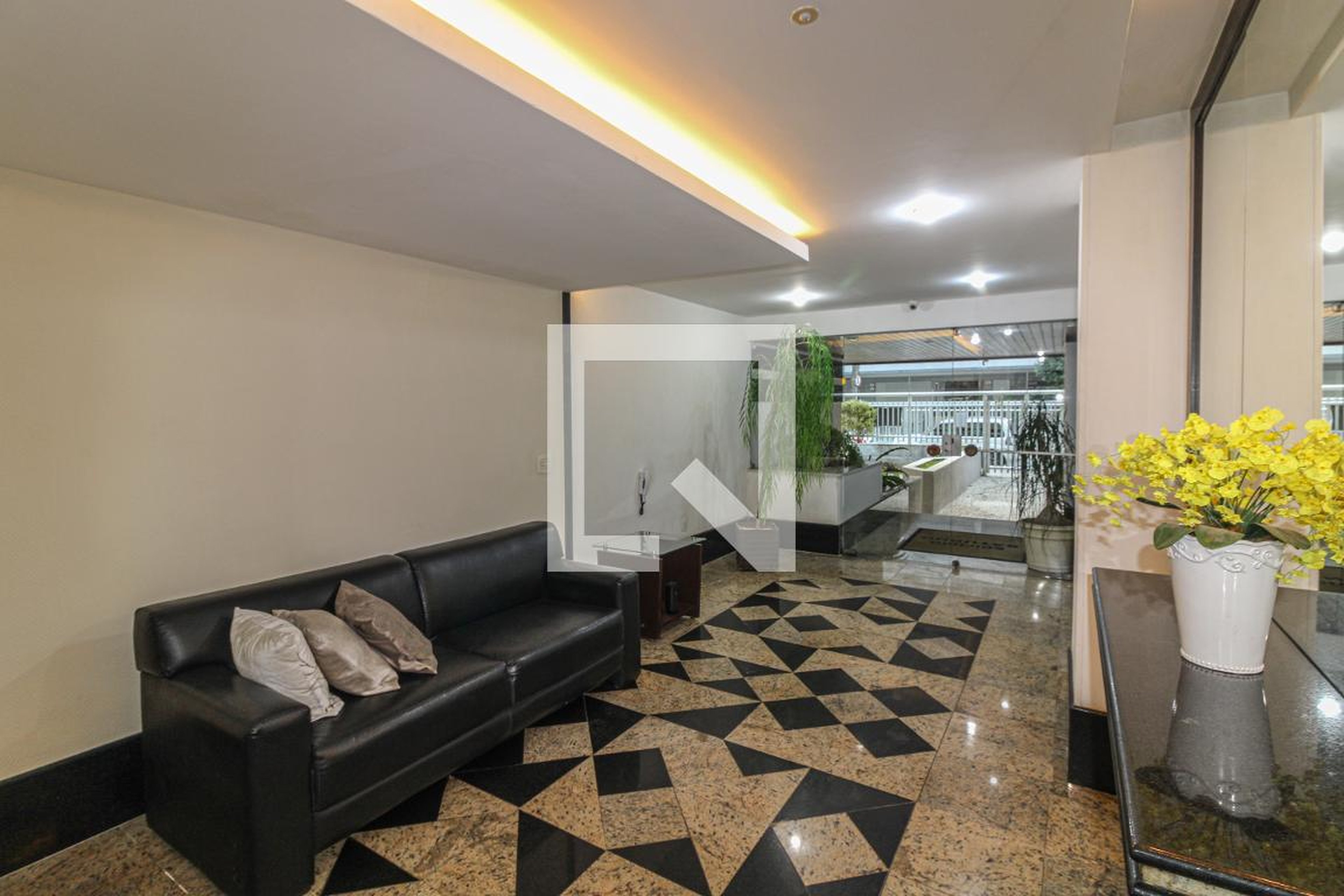 Área comum - Saturno