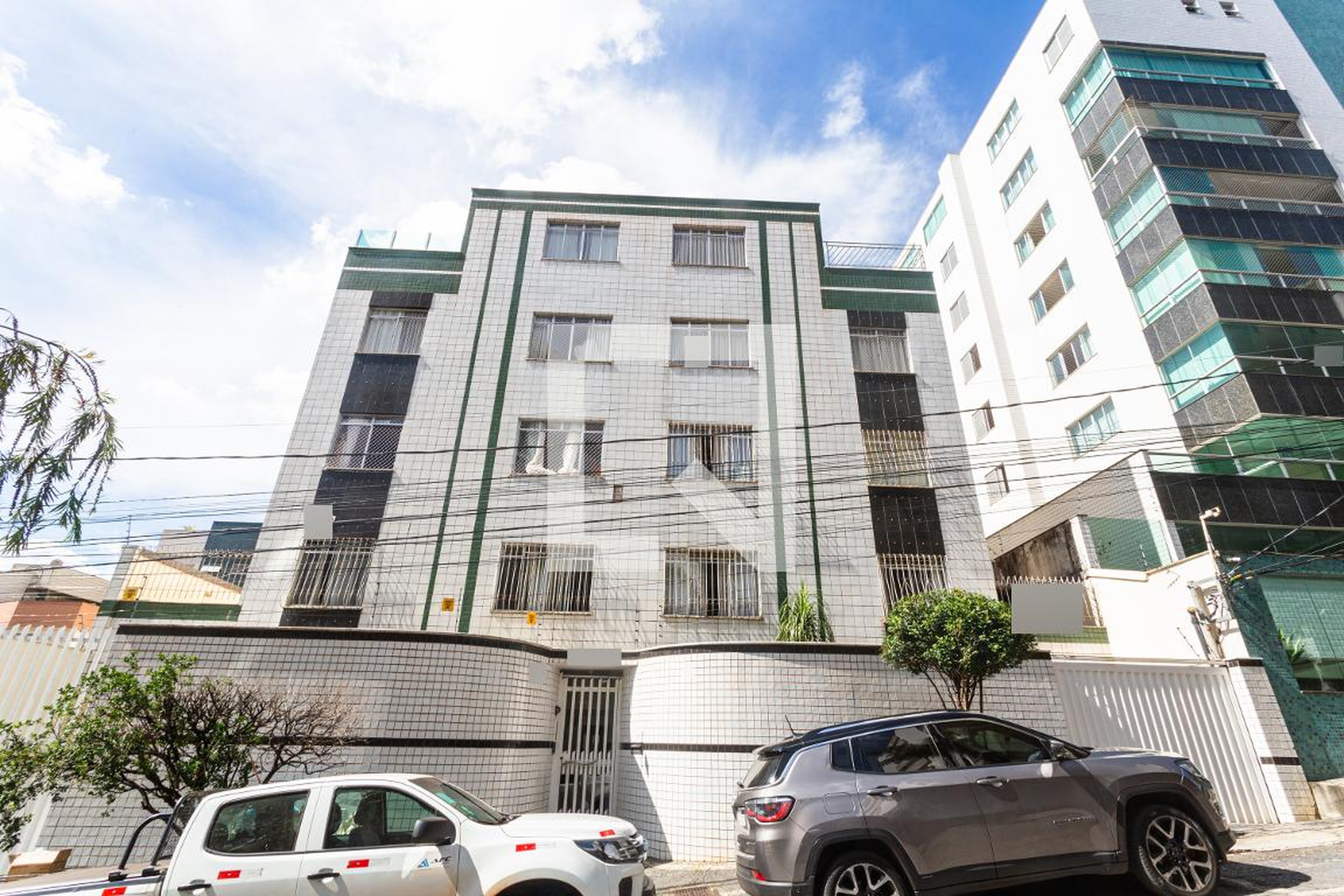 Fachada Condomínio em Rua Maura, 1035