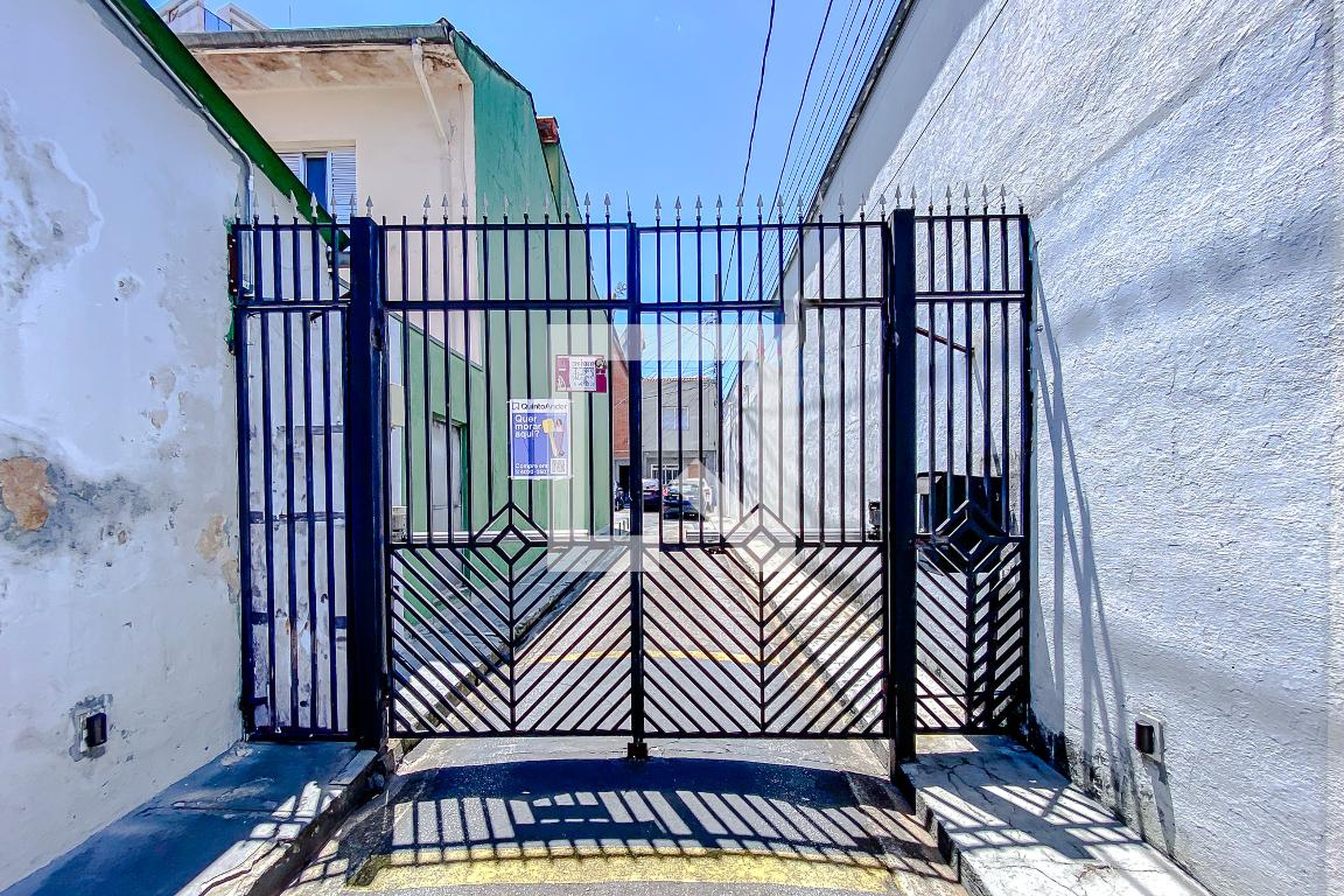 Fachada Condomínio em Rua Bixira, 123