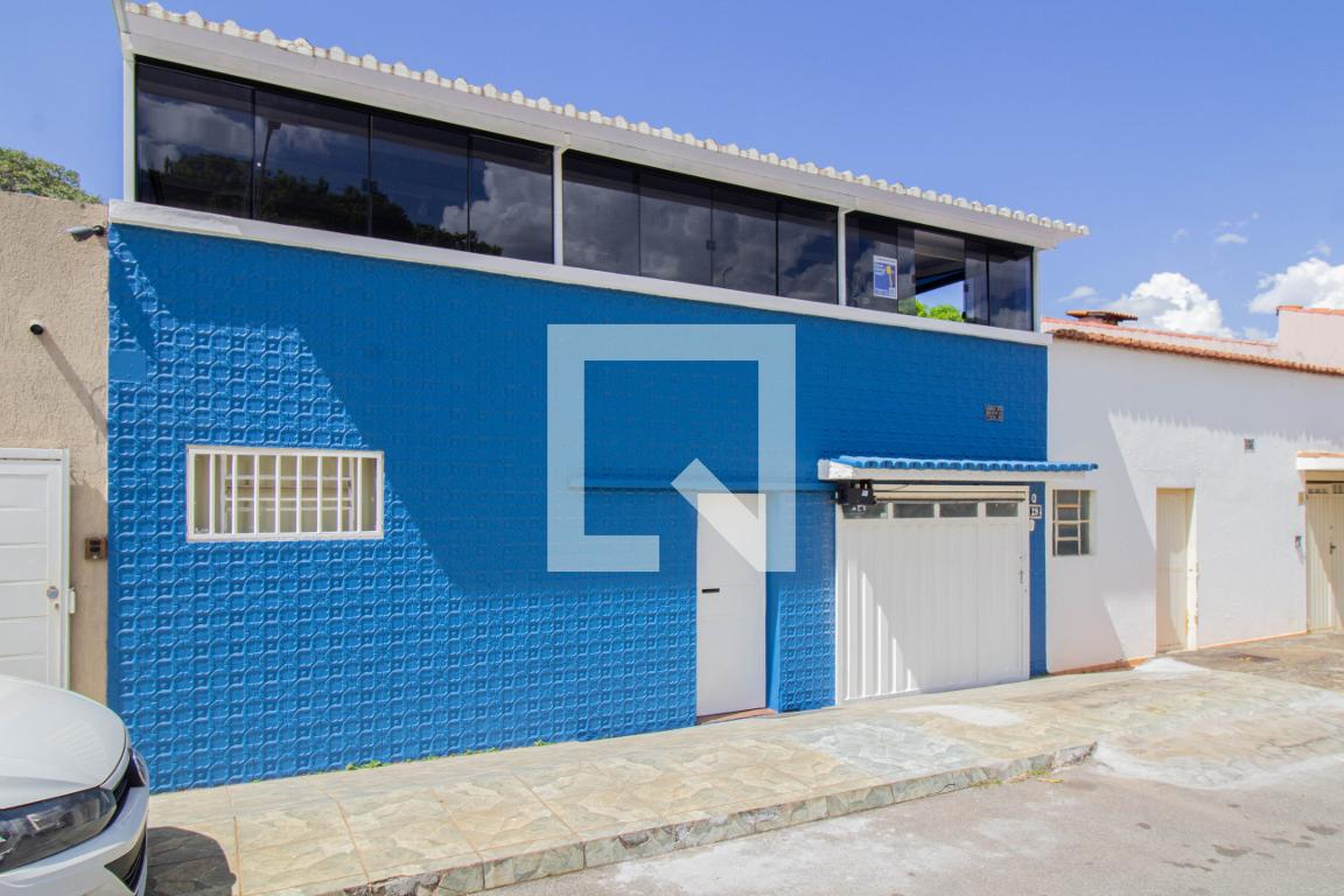 Fachada Condomínio em Shigs, 713