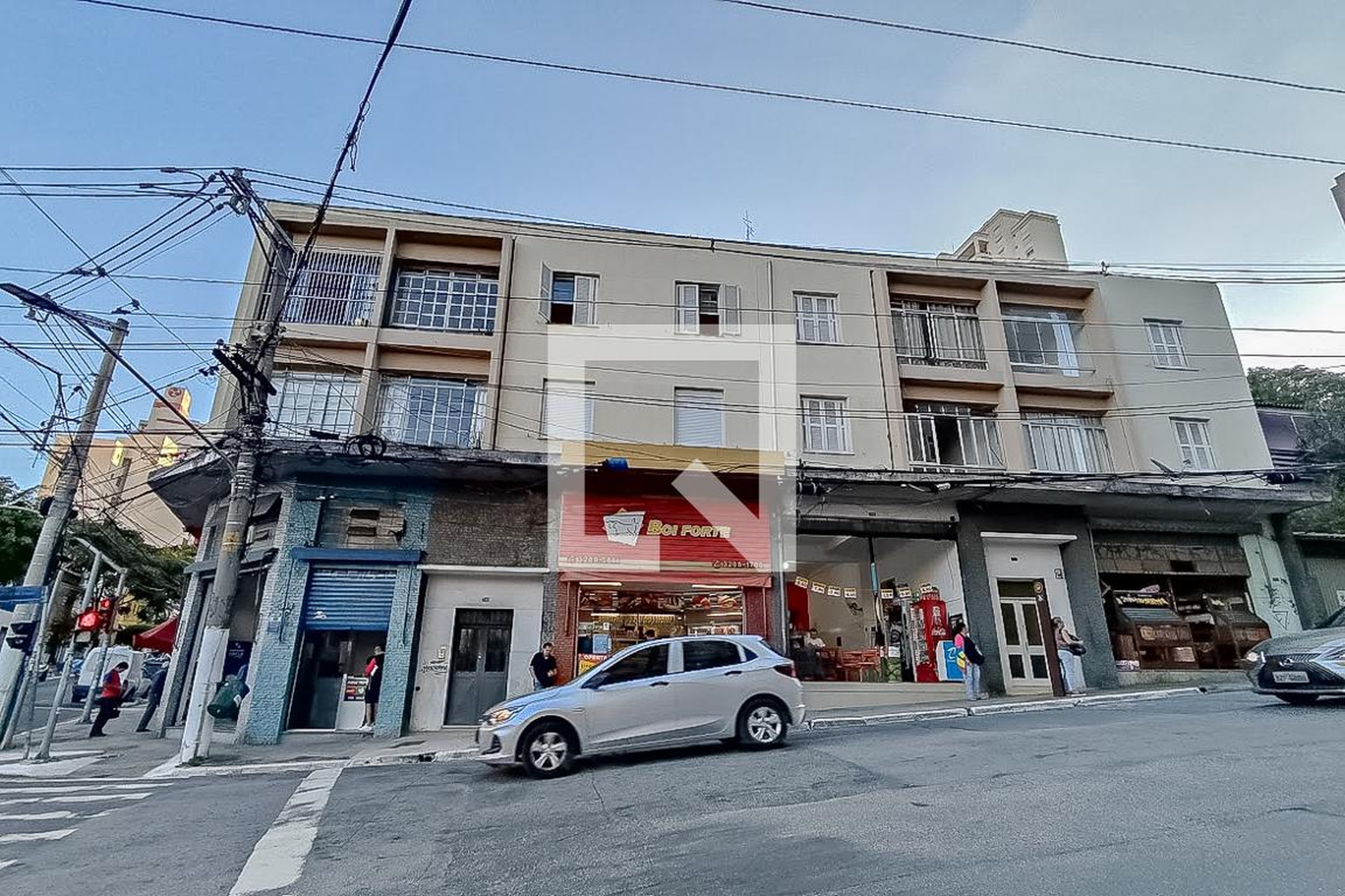 Fachada Condomínio em Rua Almeida Torres, 310