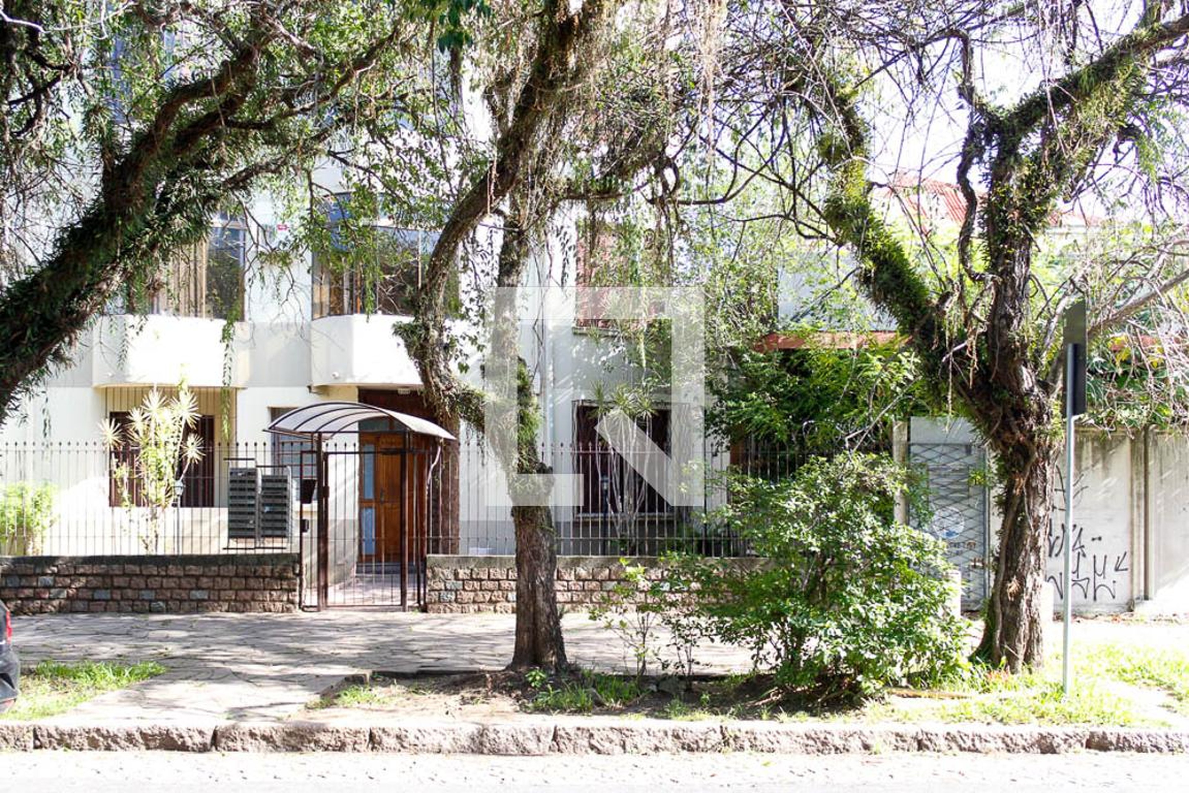 Fachada do Prédio Condomínio em Rua Olinda, 295