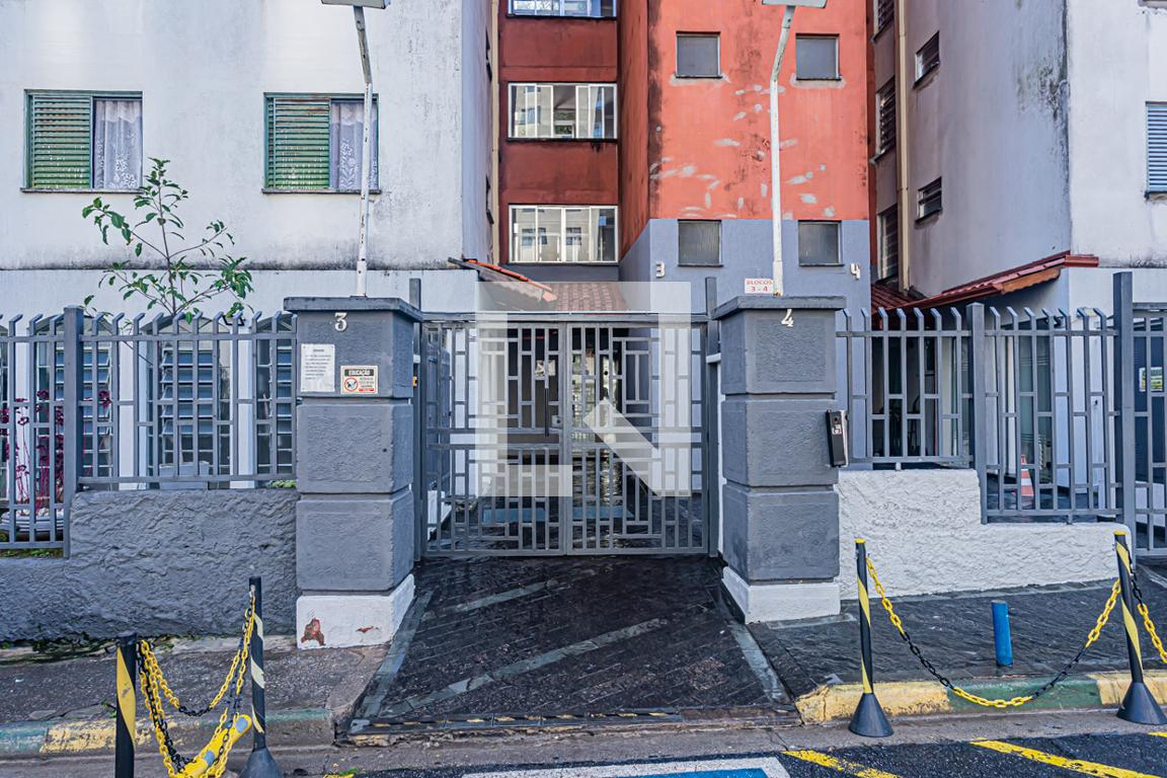 Fachada Edifício Village