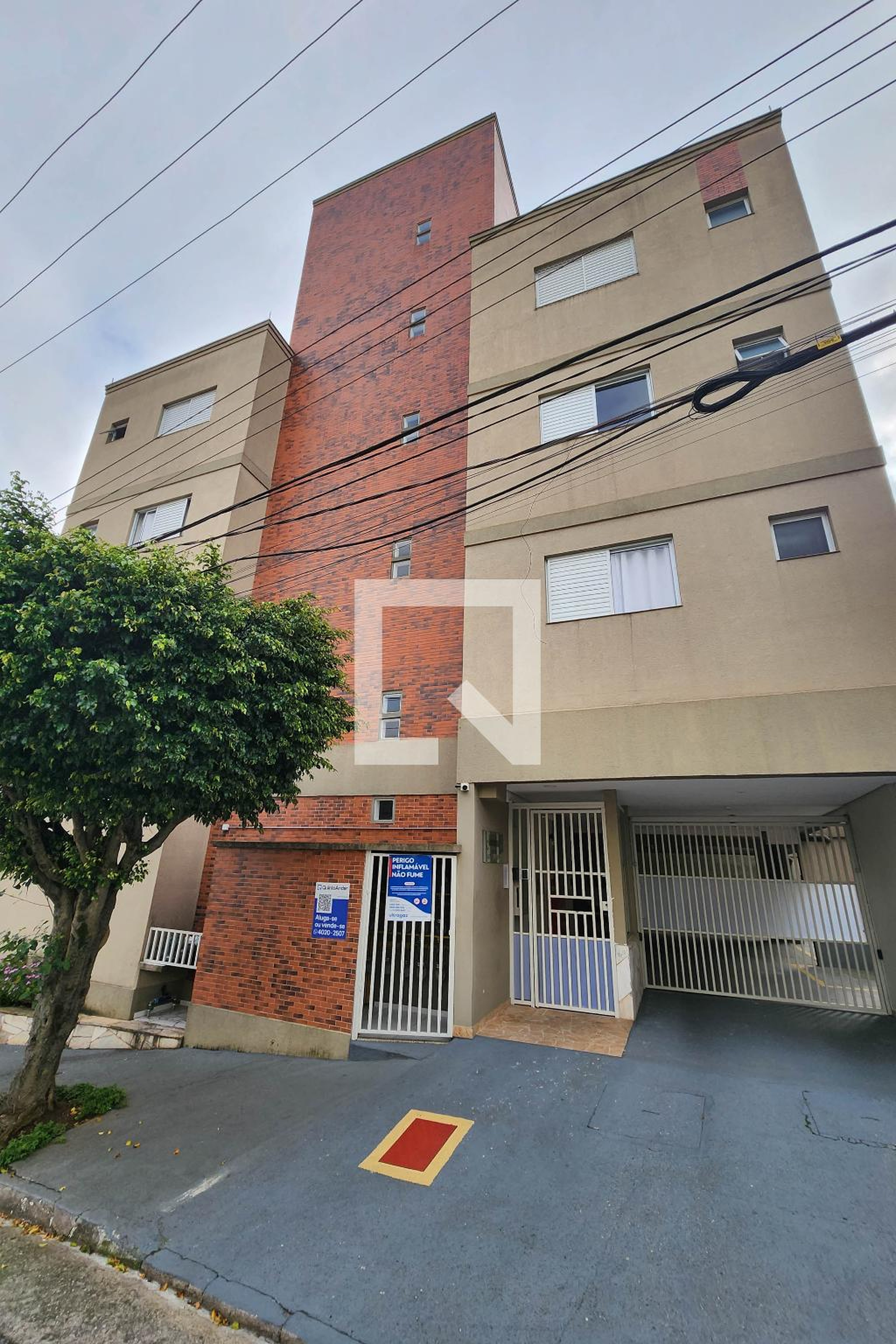 Fachada Condomínio Jabuticabeiras