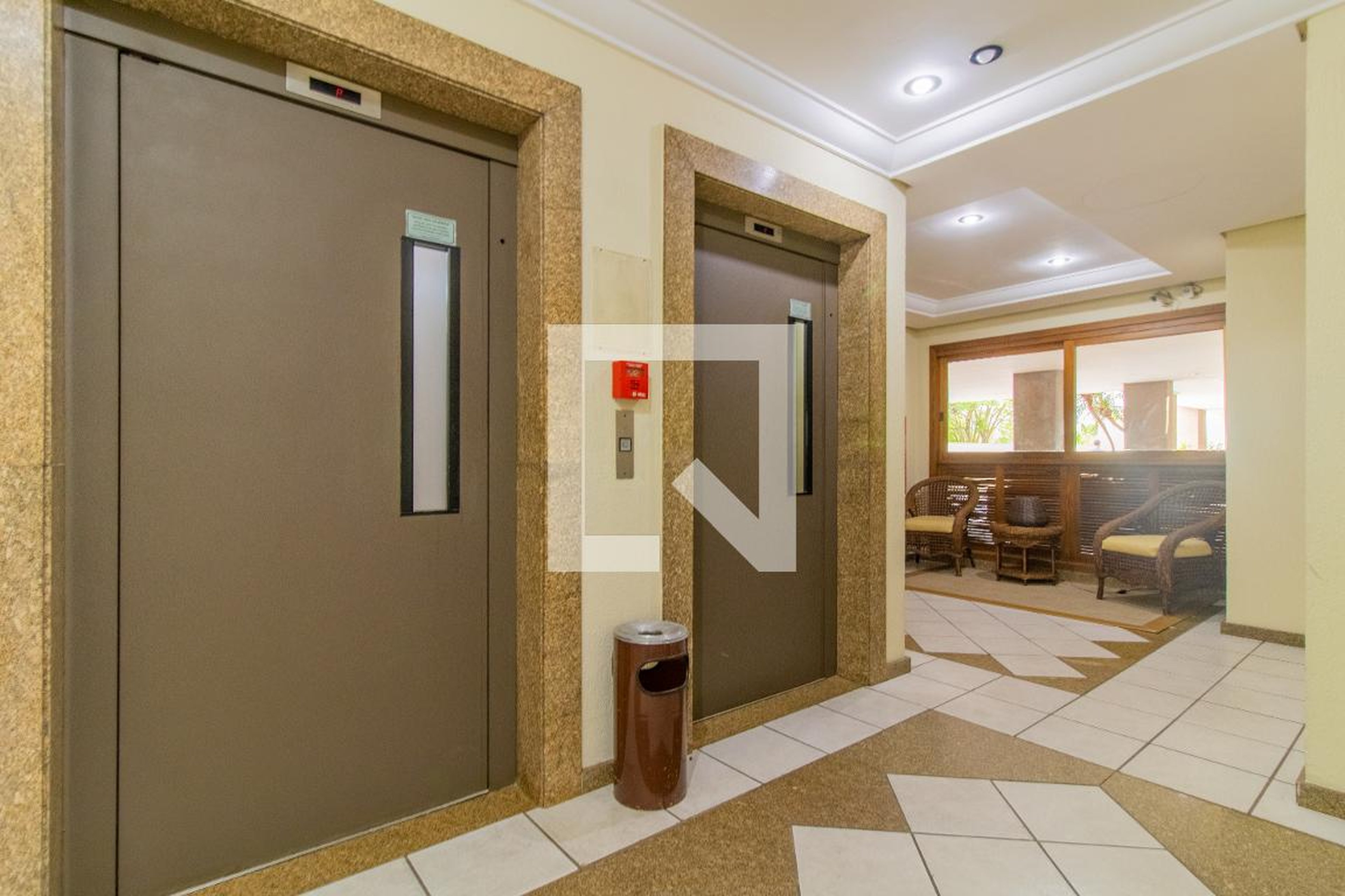 Elevador - Residencial Costa Esmeralda