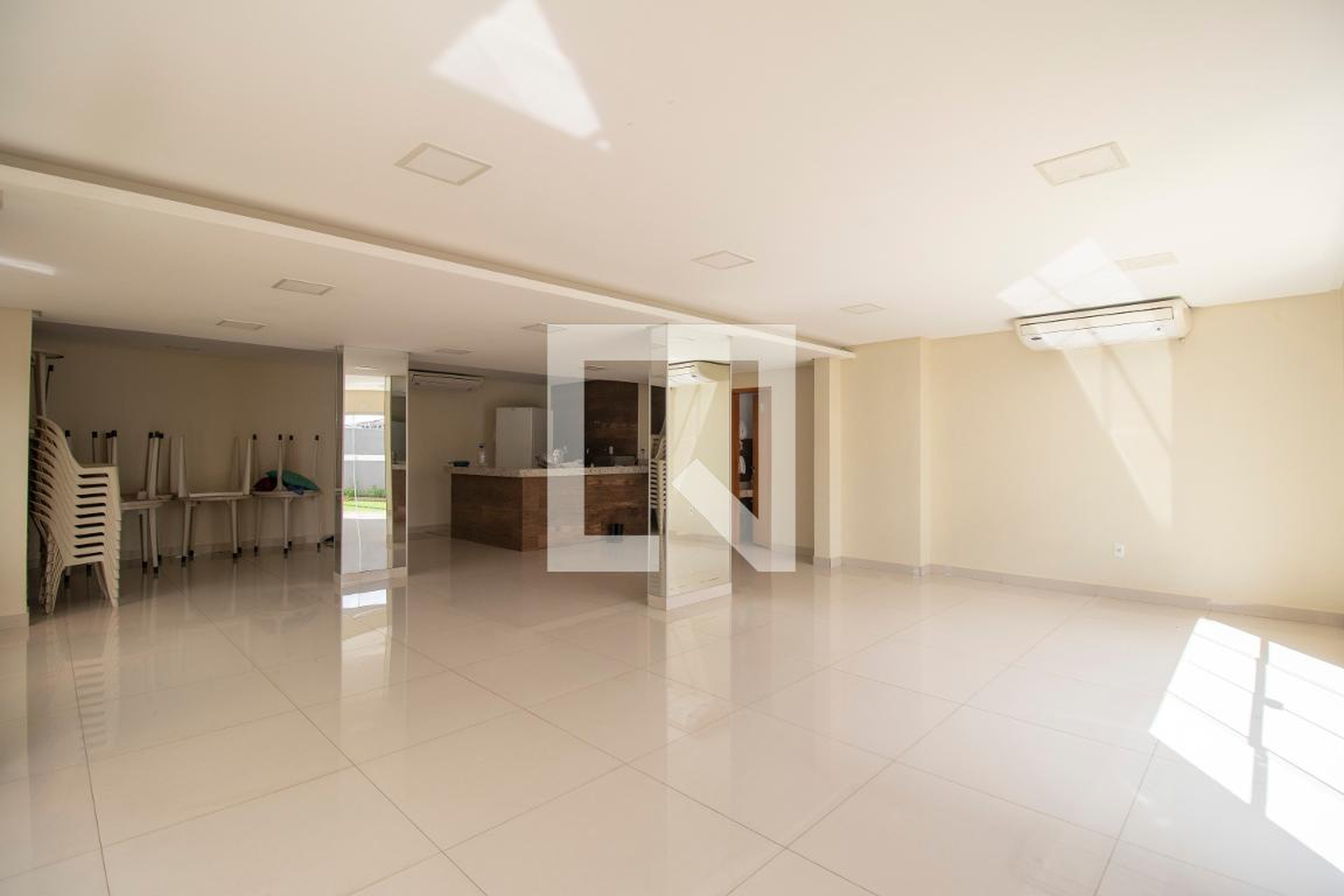 Salão de festas - Sarah Mendes