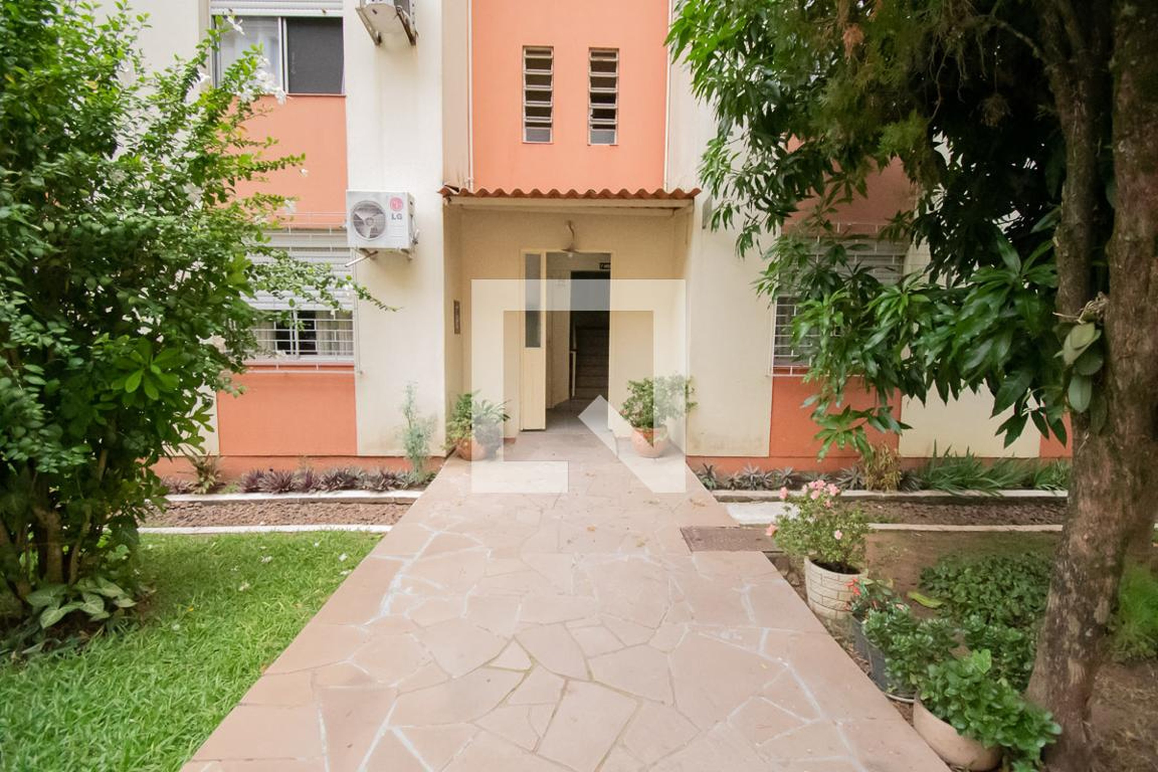 entrada do prédio Condomínio São Miguel