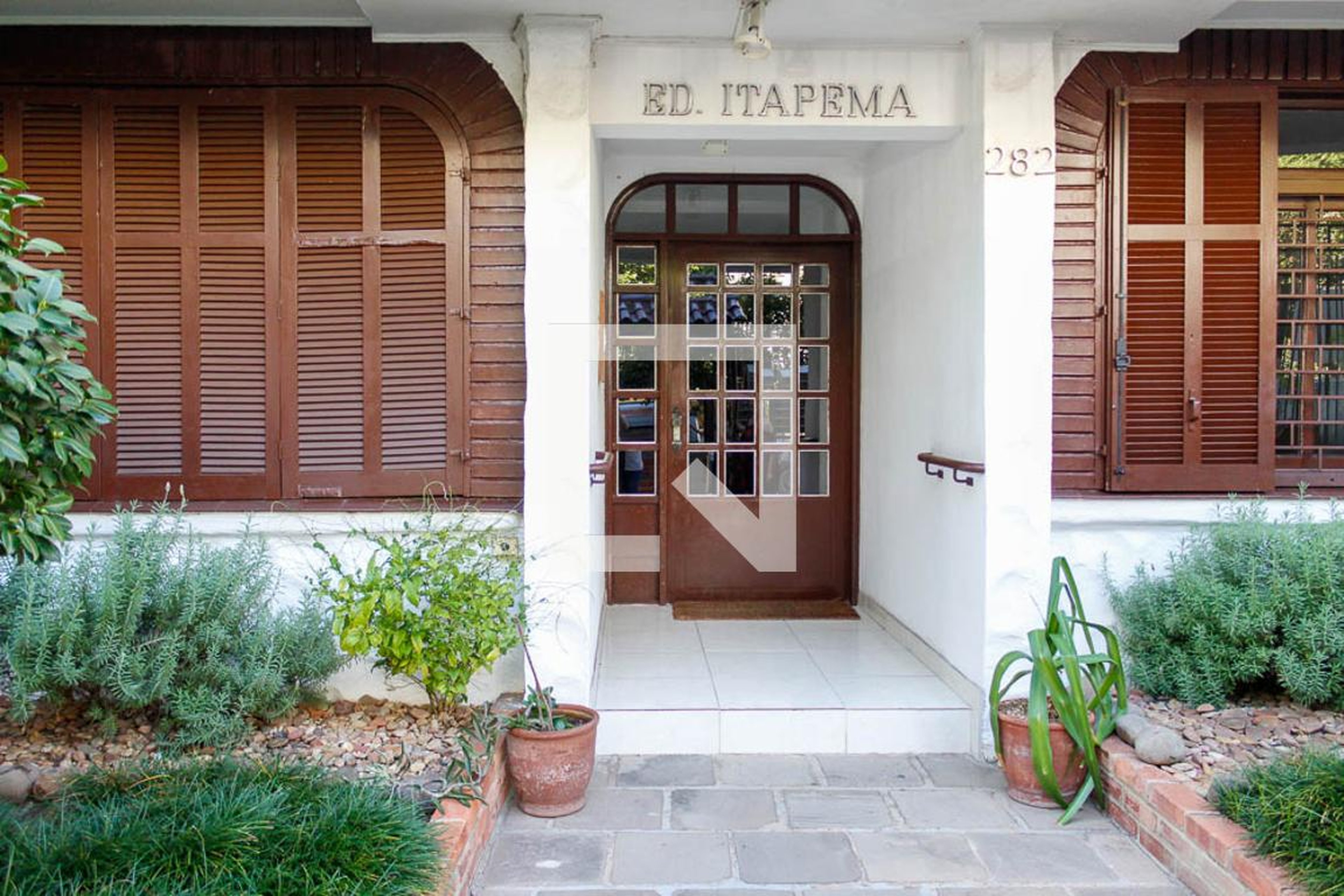 Fachada do Prédio Condomínio em Rua Comendador Rheingantz, 282