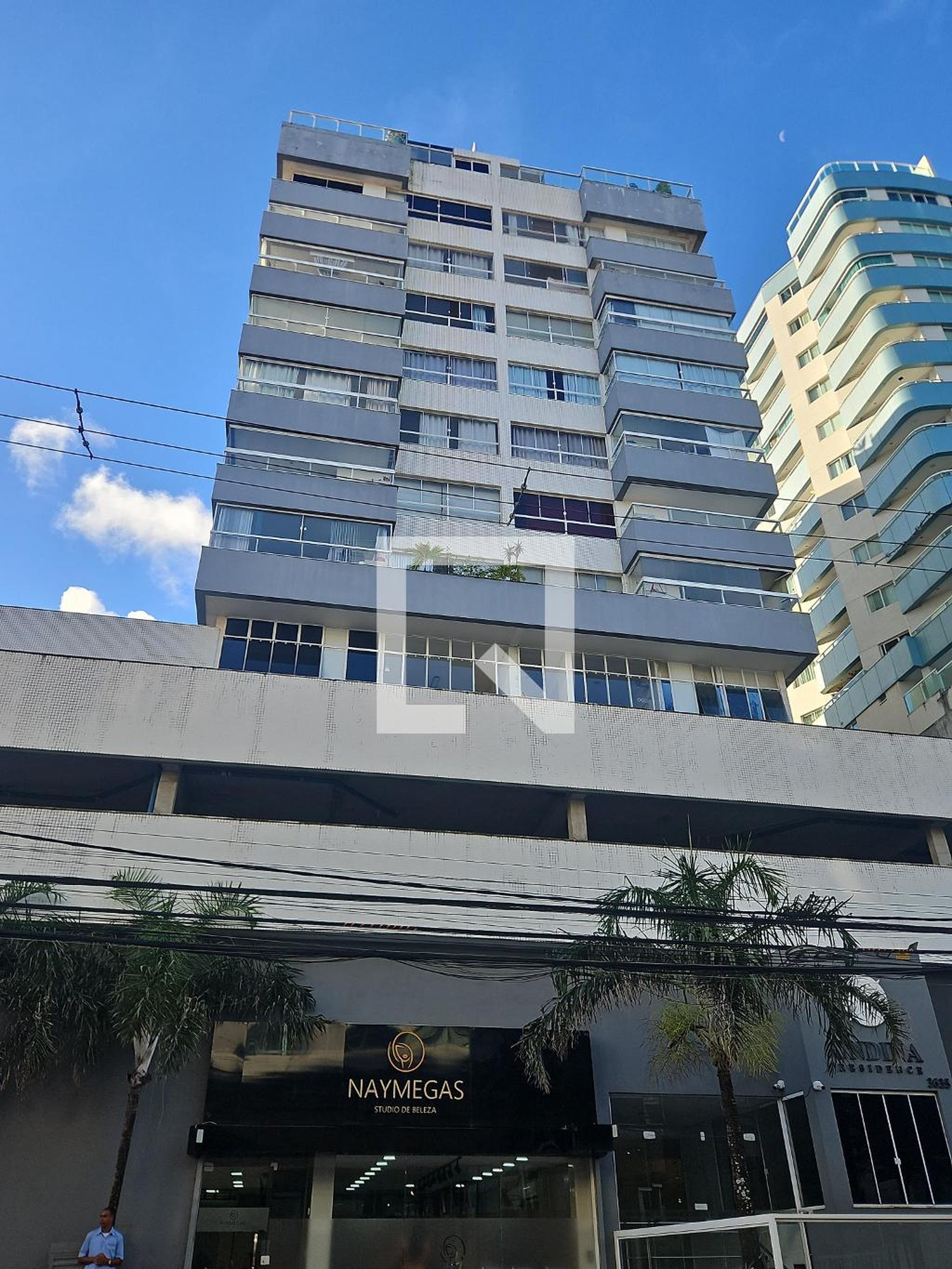 Fachada Condomínio Ondina Residence