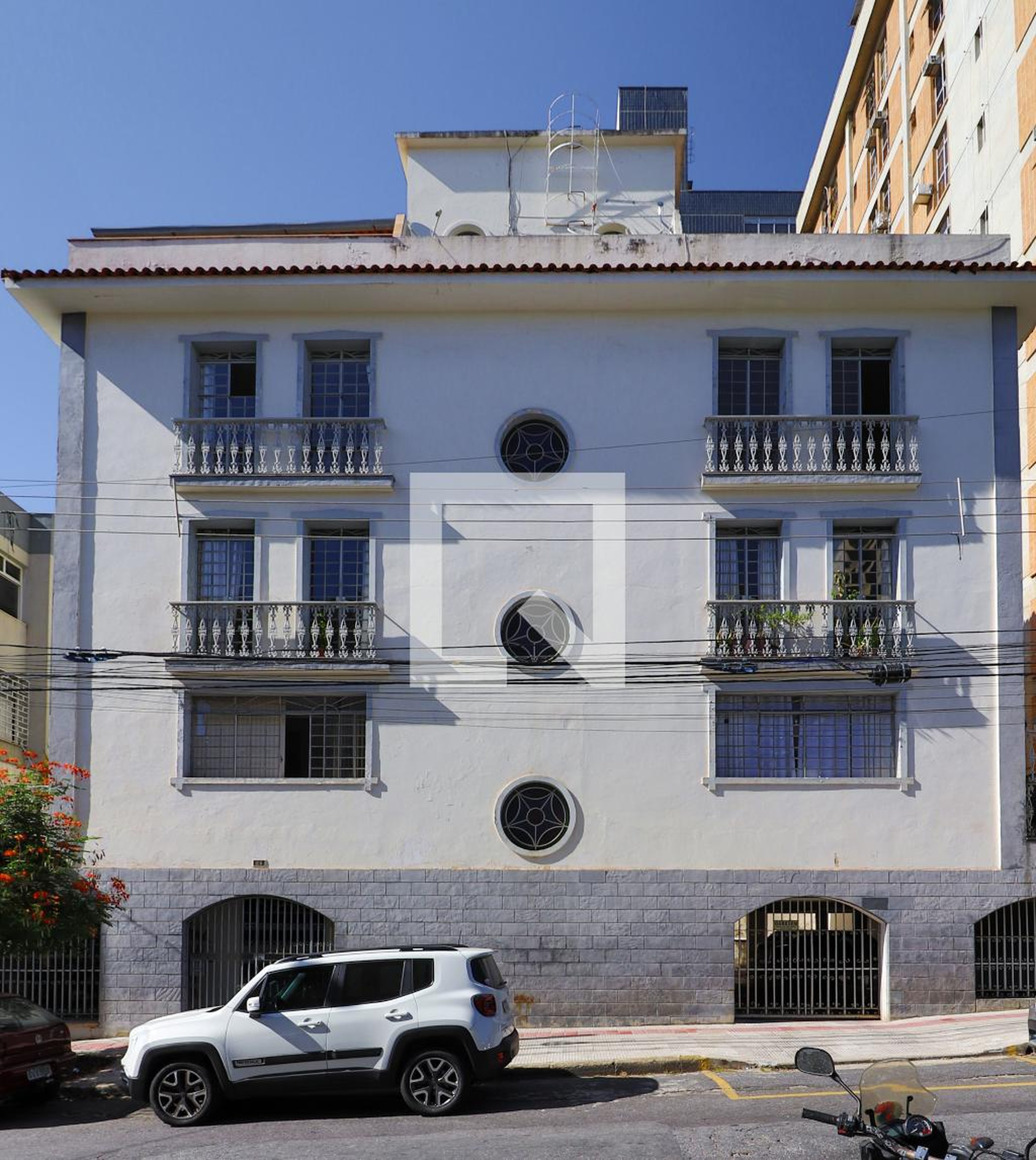 Fachada Condomínio em Rua Doutor Jarbas Vidal Gomes, 66