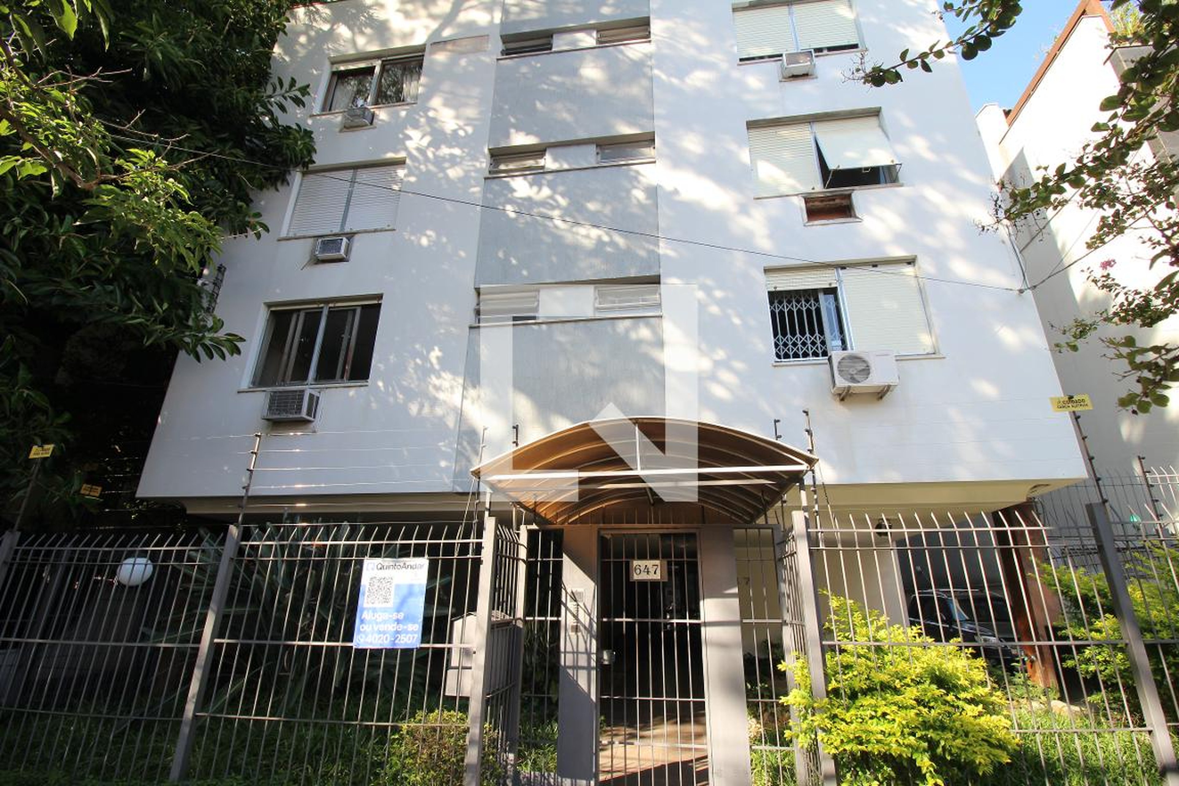 Fachada Condomínio em Rua Dona Eugênia, 647