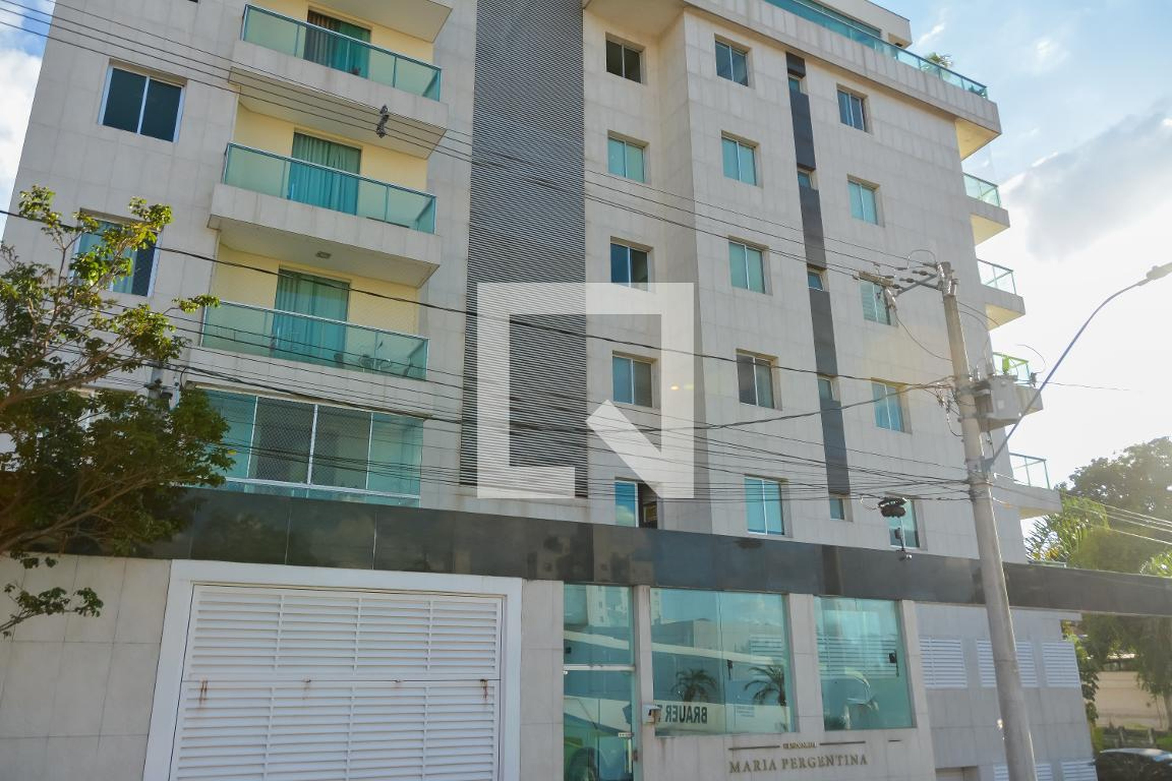 Fachada Residencial Maria Pergentina