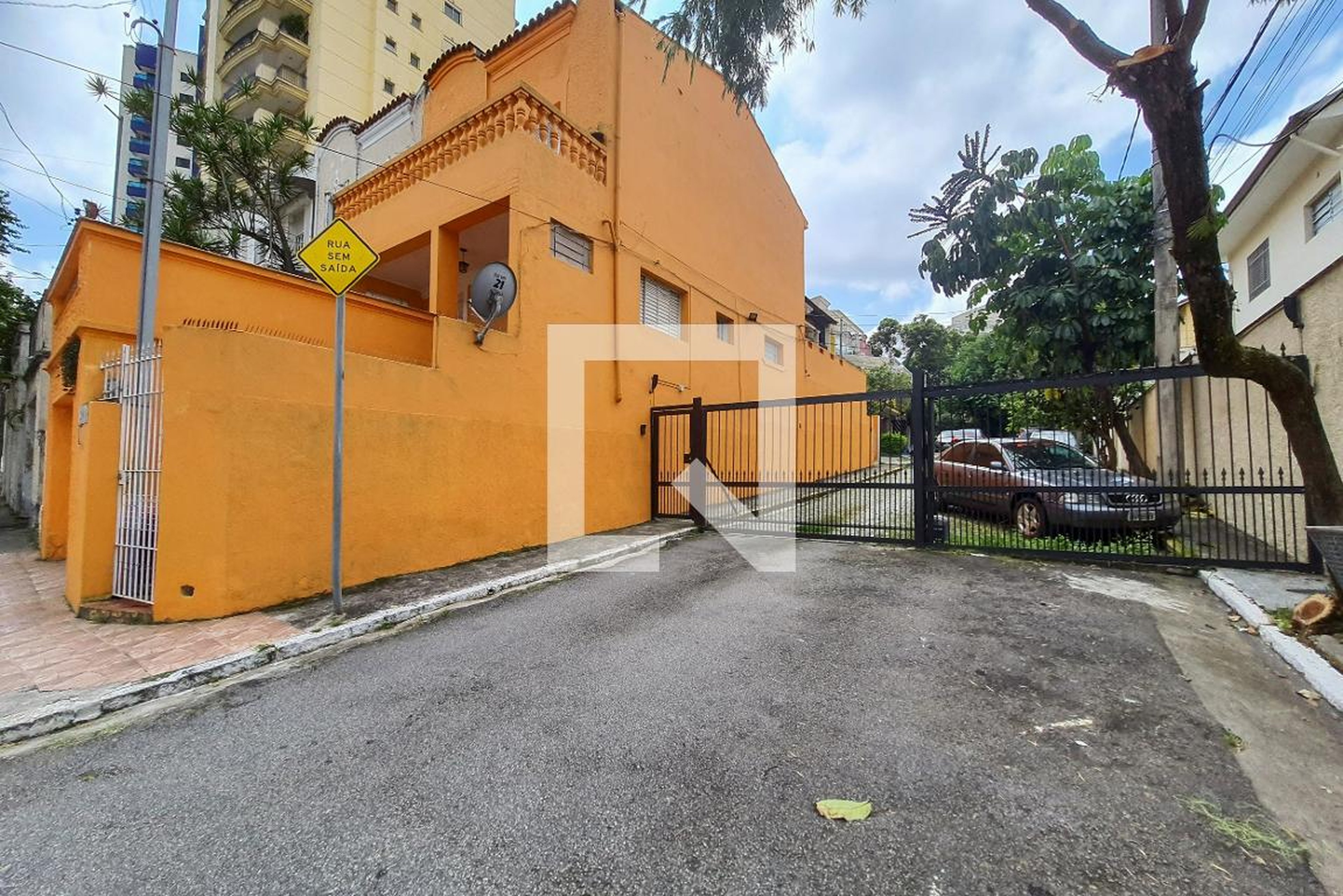 Fachada Condomínio em Rua Florindo Braglia, 91