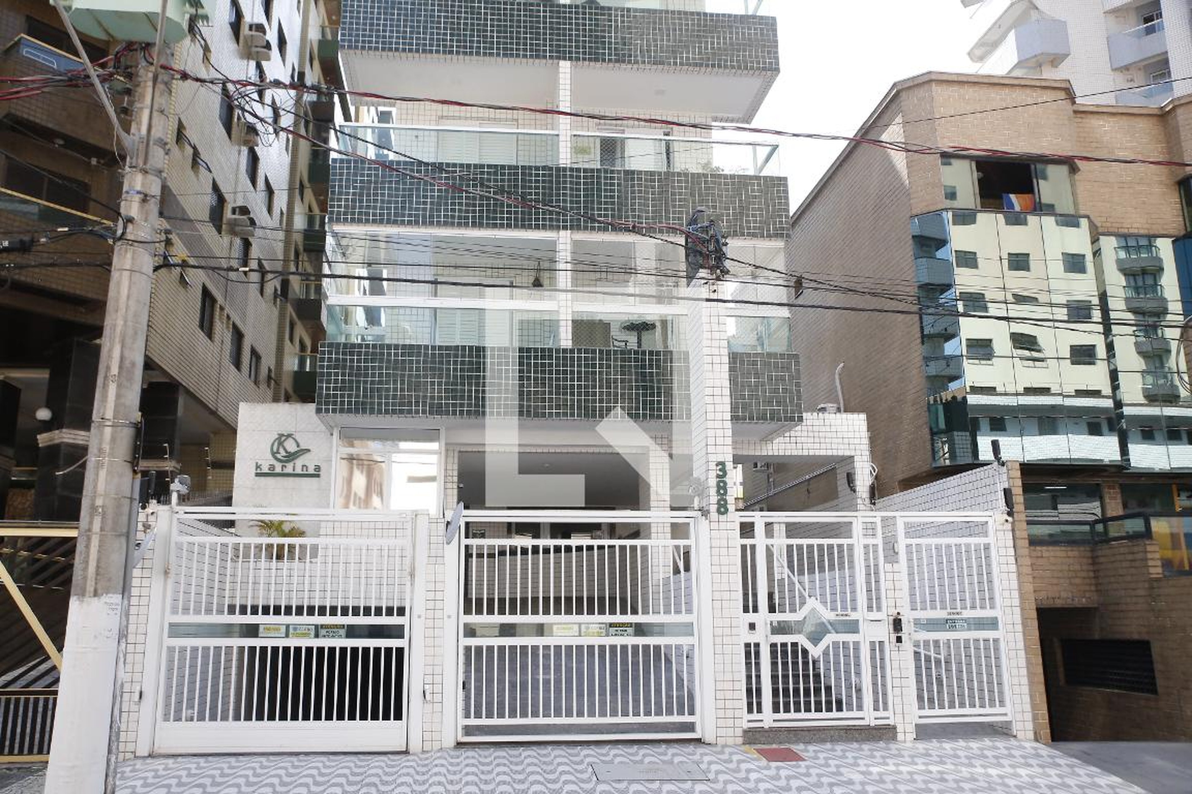 Fachada Condomínio em Rua Bahia, 53