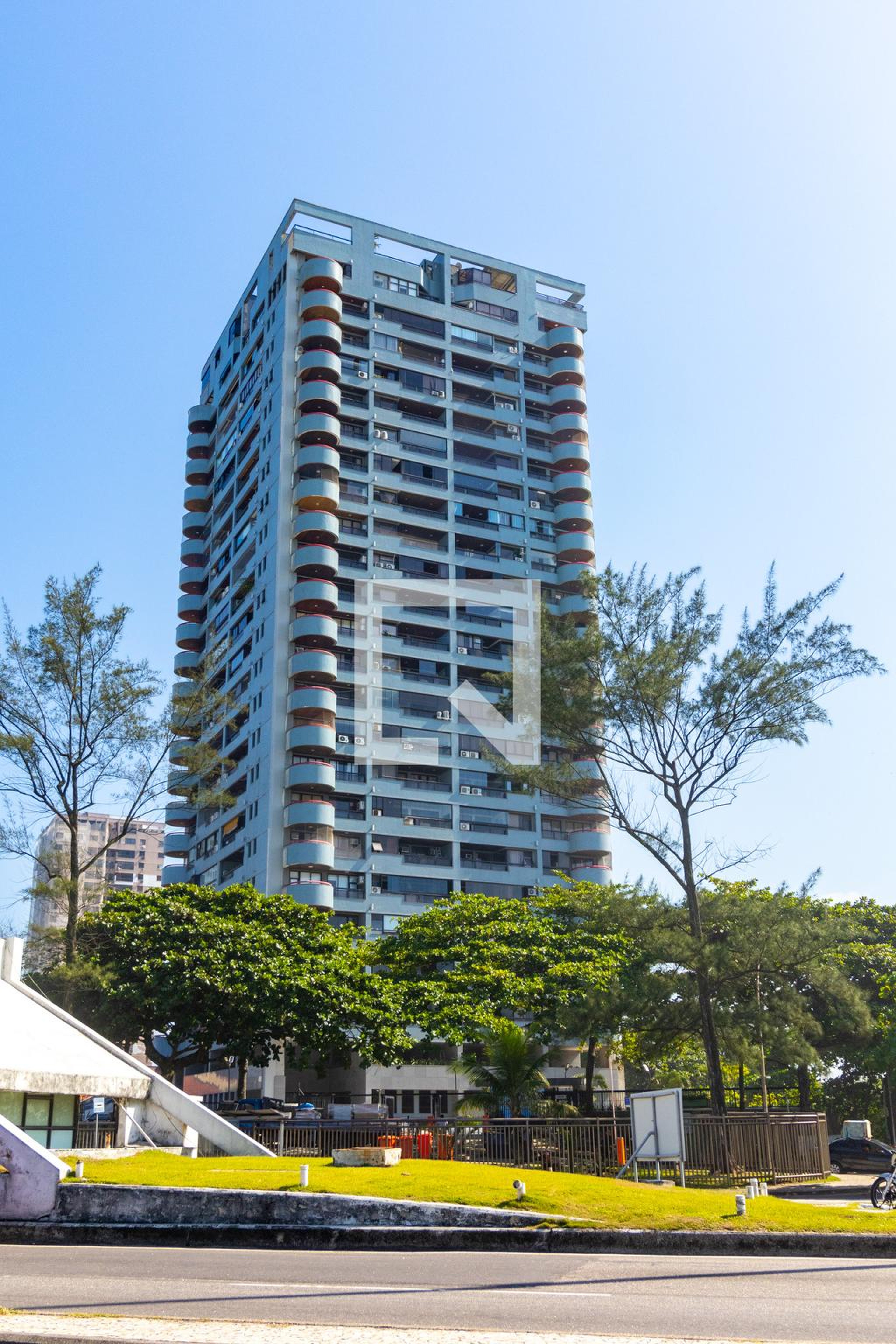 Fachada do Prédio Condomínio Alfa Barra