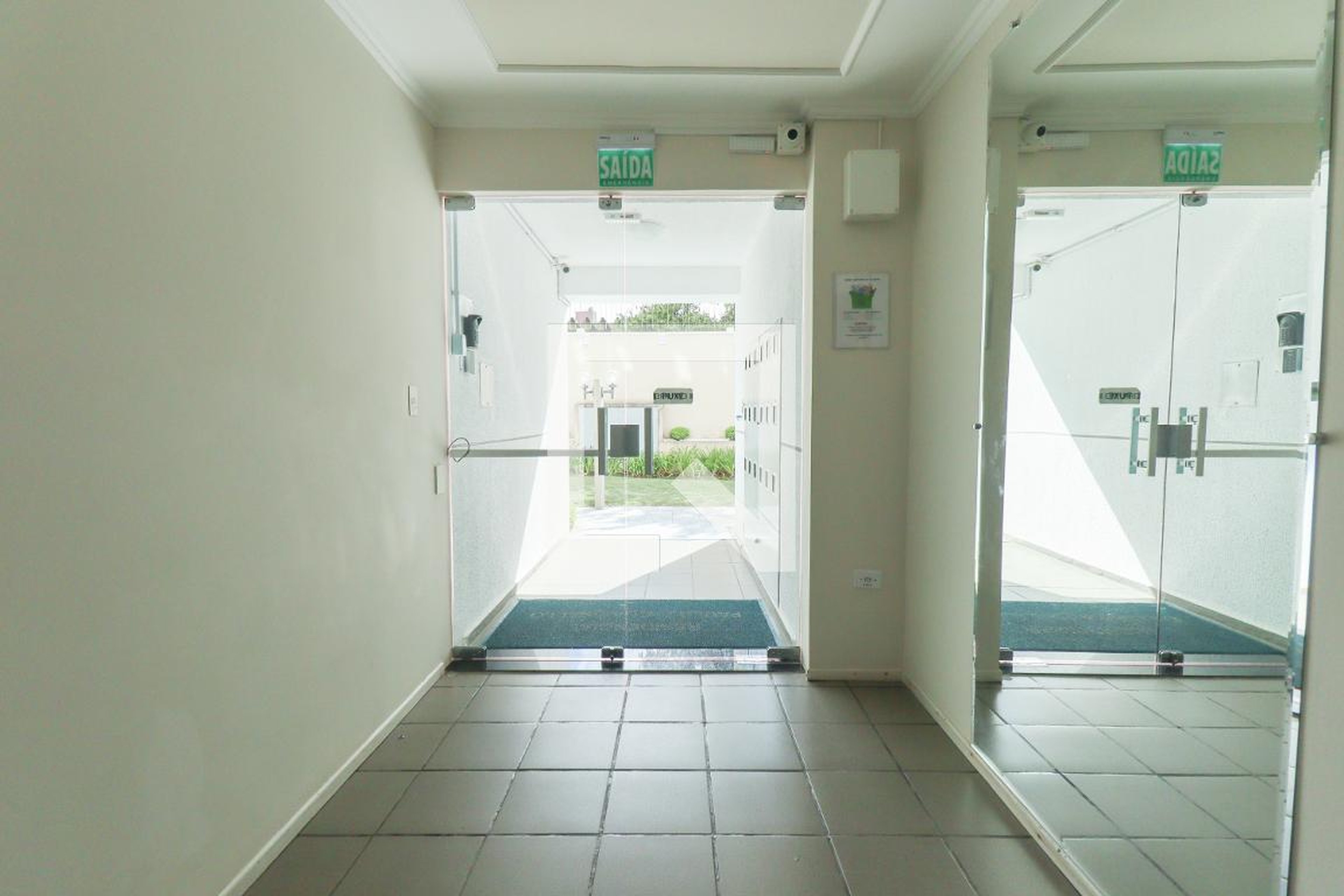 Hall de entrada - Conjunto Residencial Paulo Emílio Guarinello