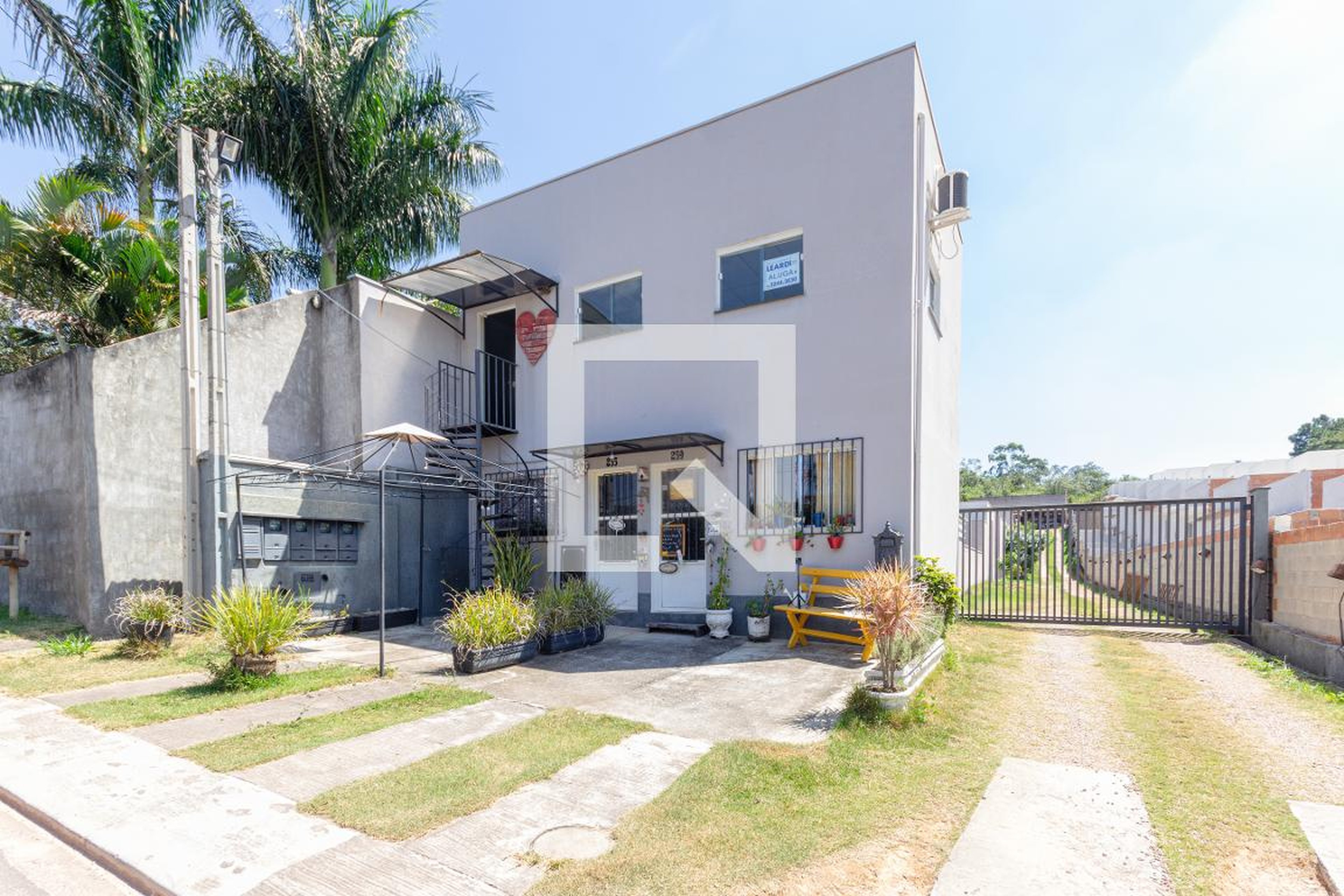 Fachada Condomínio em Rua João Ubiali, 255