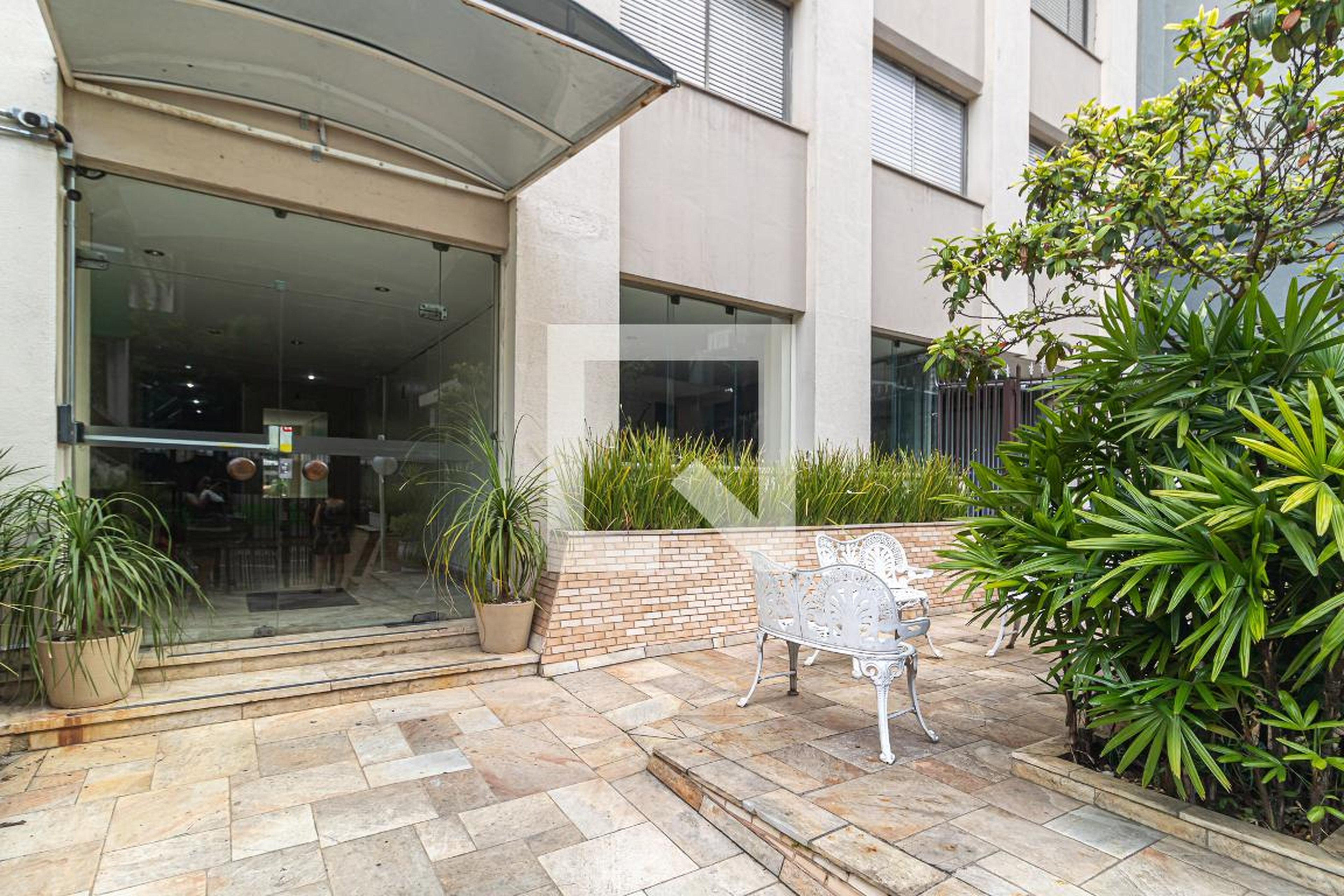 Entrada - Edifício Corsega