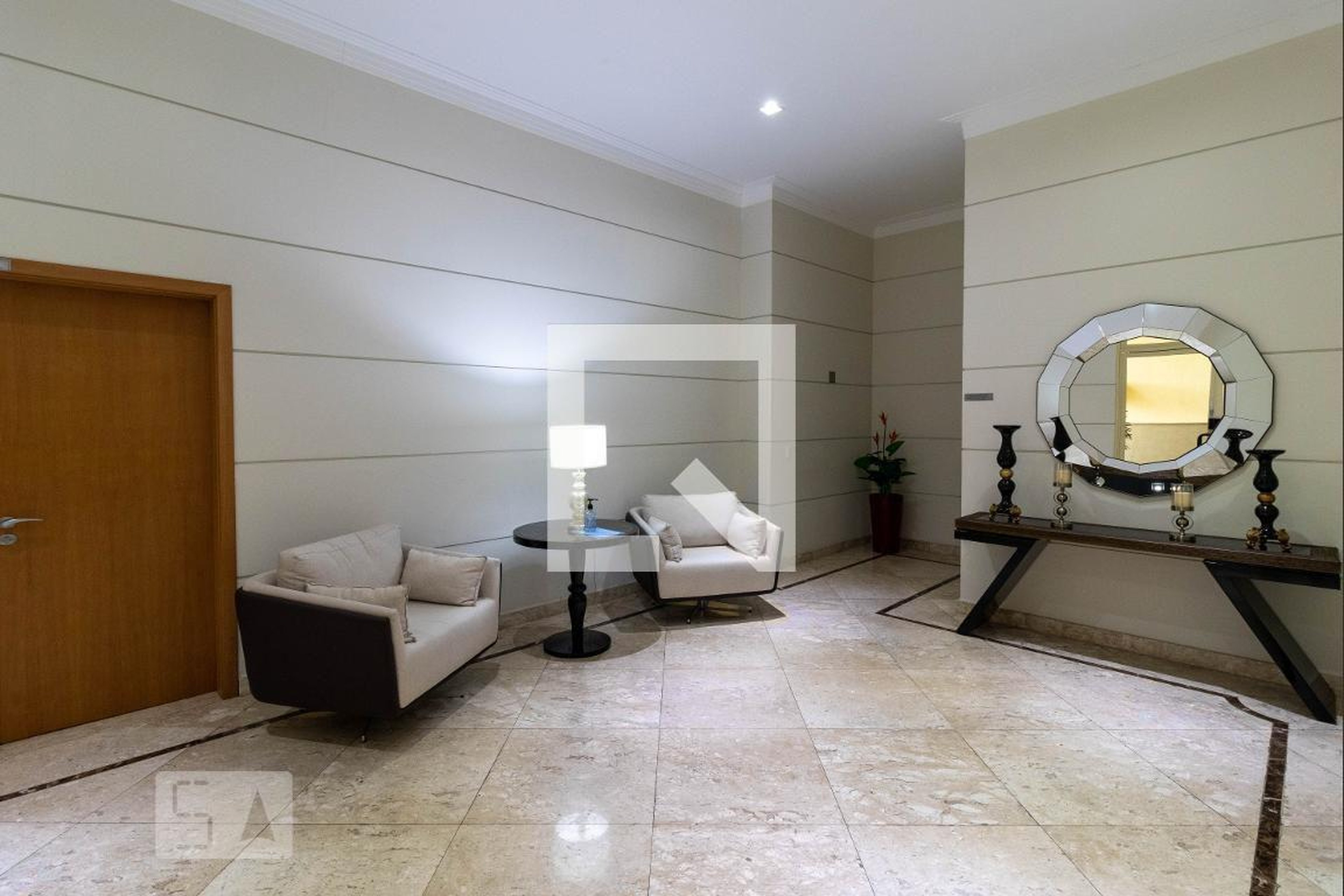 Hall - Edifício Piazza San Andrea