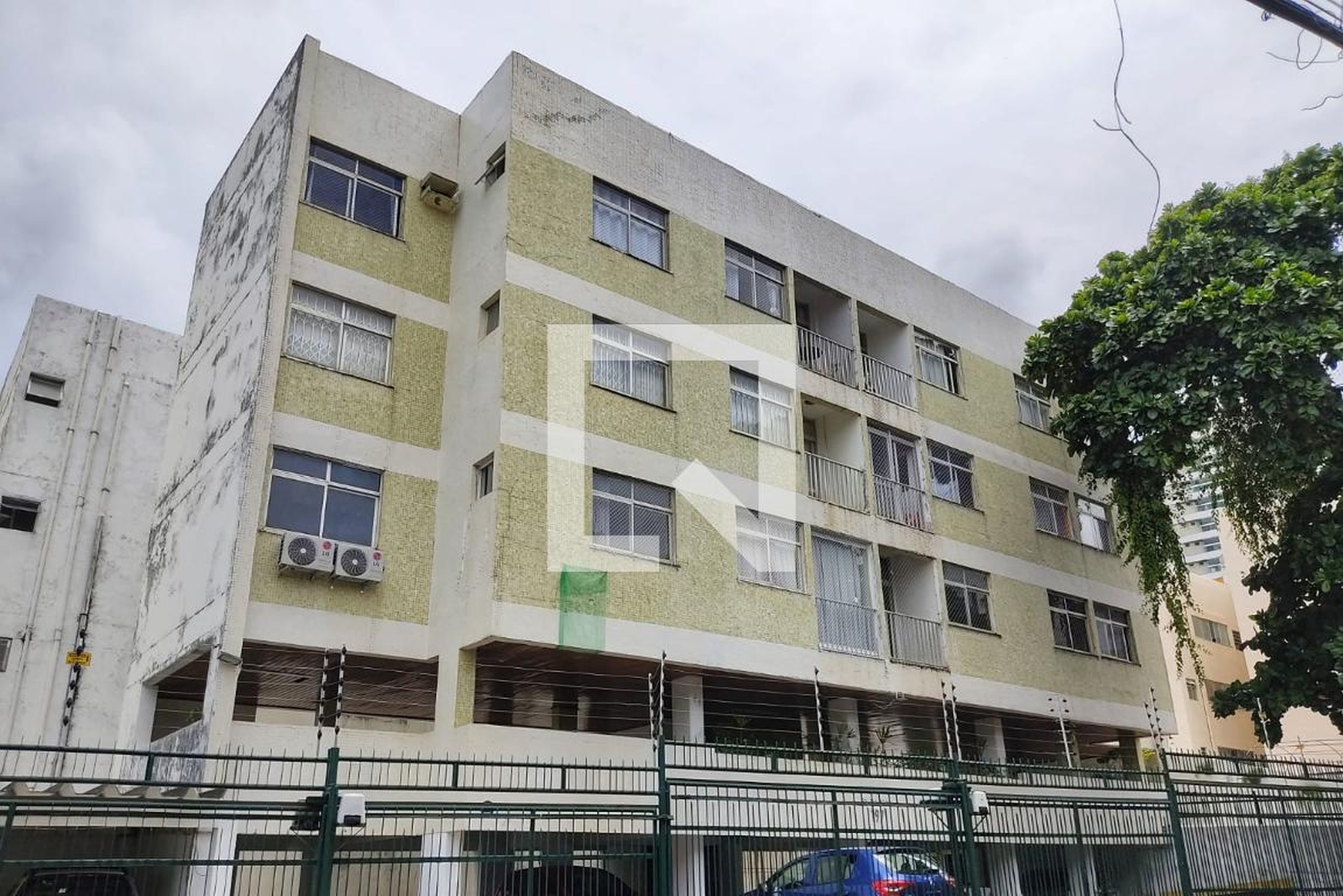 Fachada do Prédio Condomínio em Rua Nelson Gallo, 197